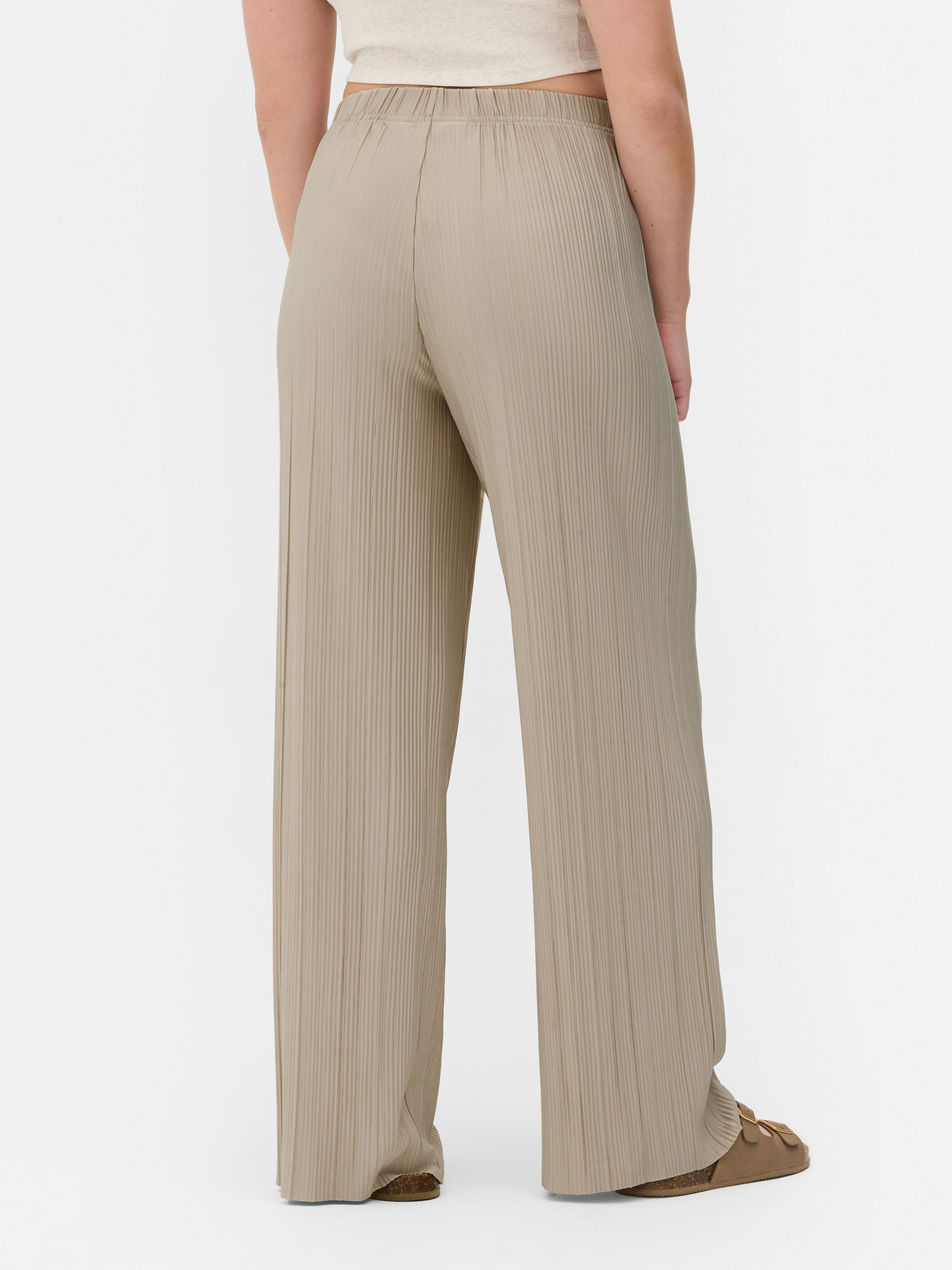 Plissierte Hose mit weitem Bein