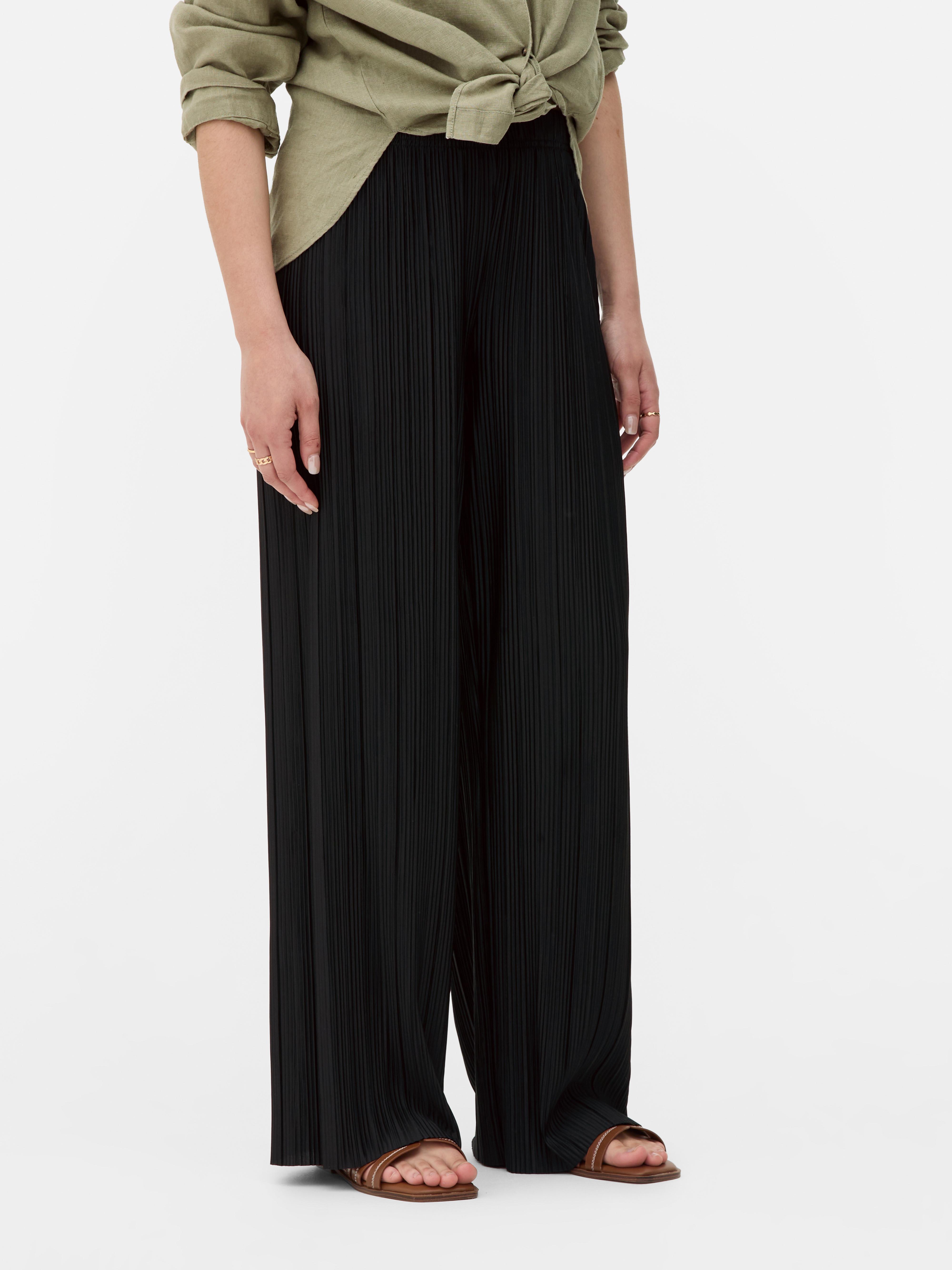 Plissierte Hose mit weitem Bein