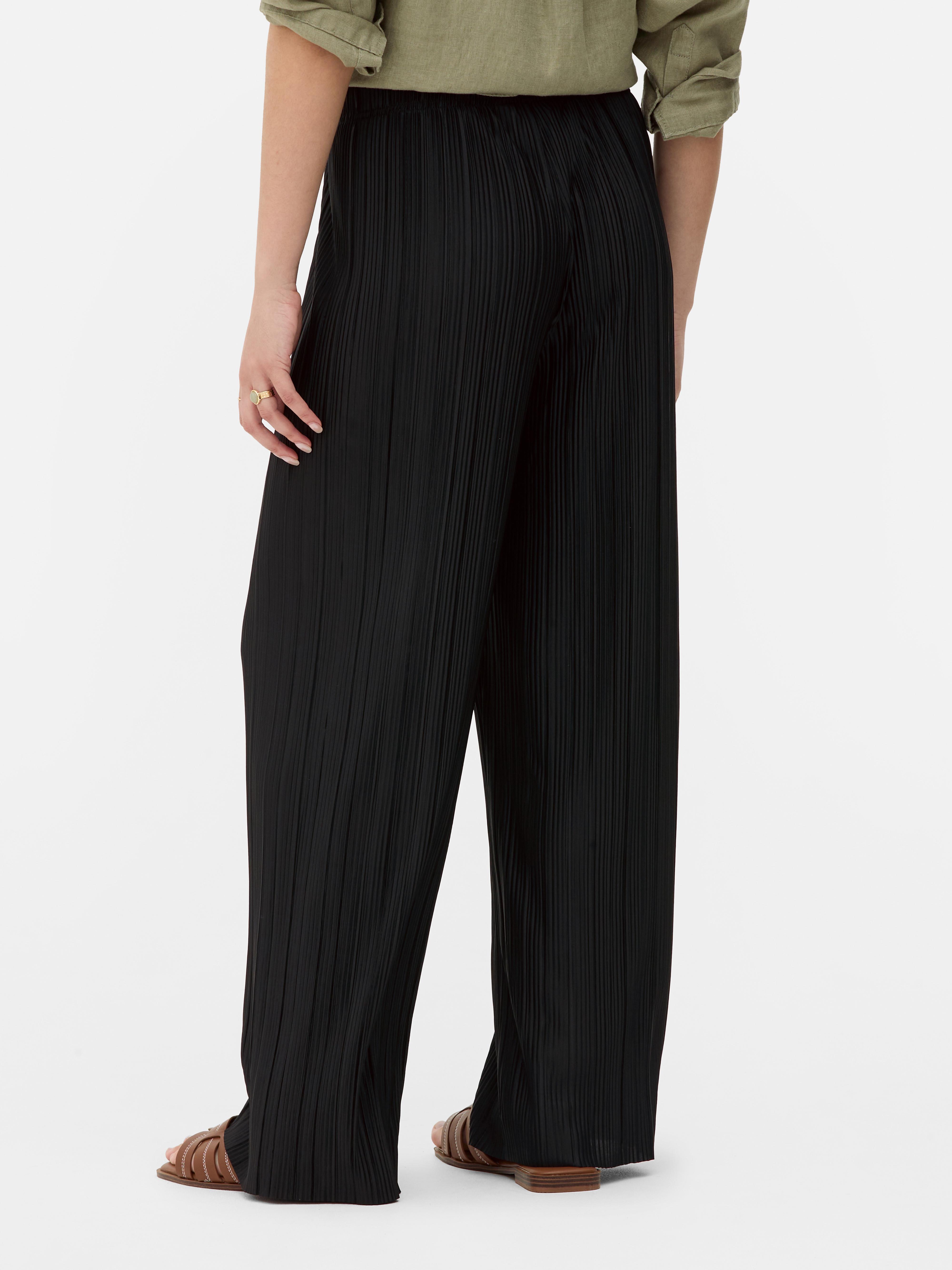 Plissierte Hose mit weitem Bein