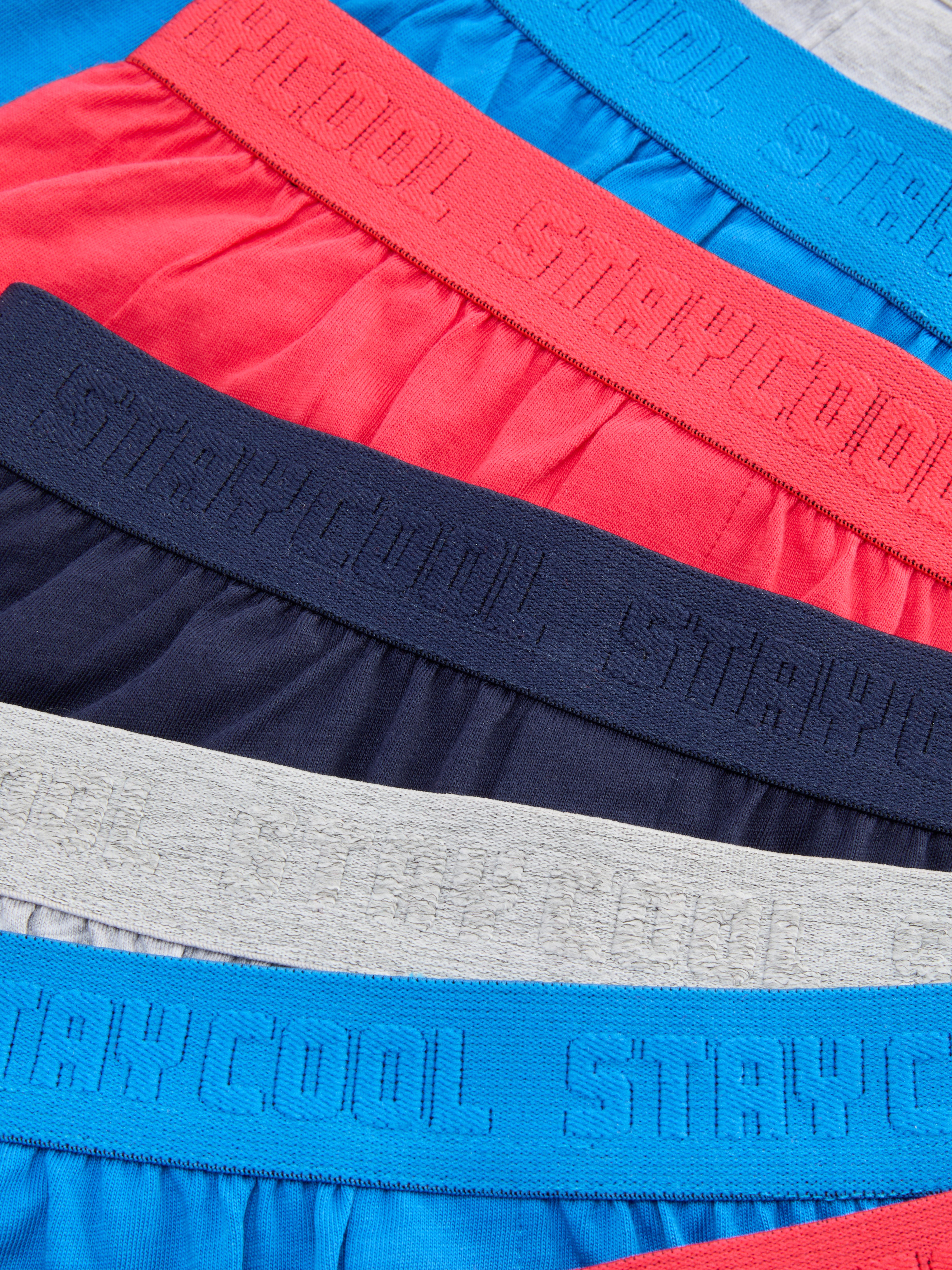 Diverse ruimvallende boxershorts, set van 7