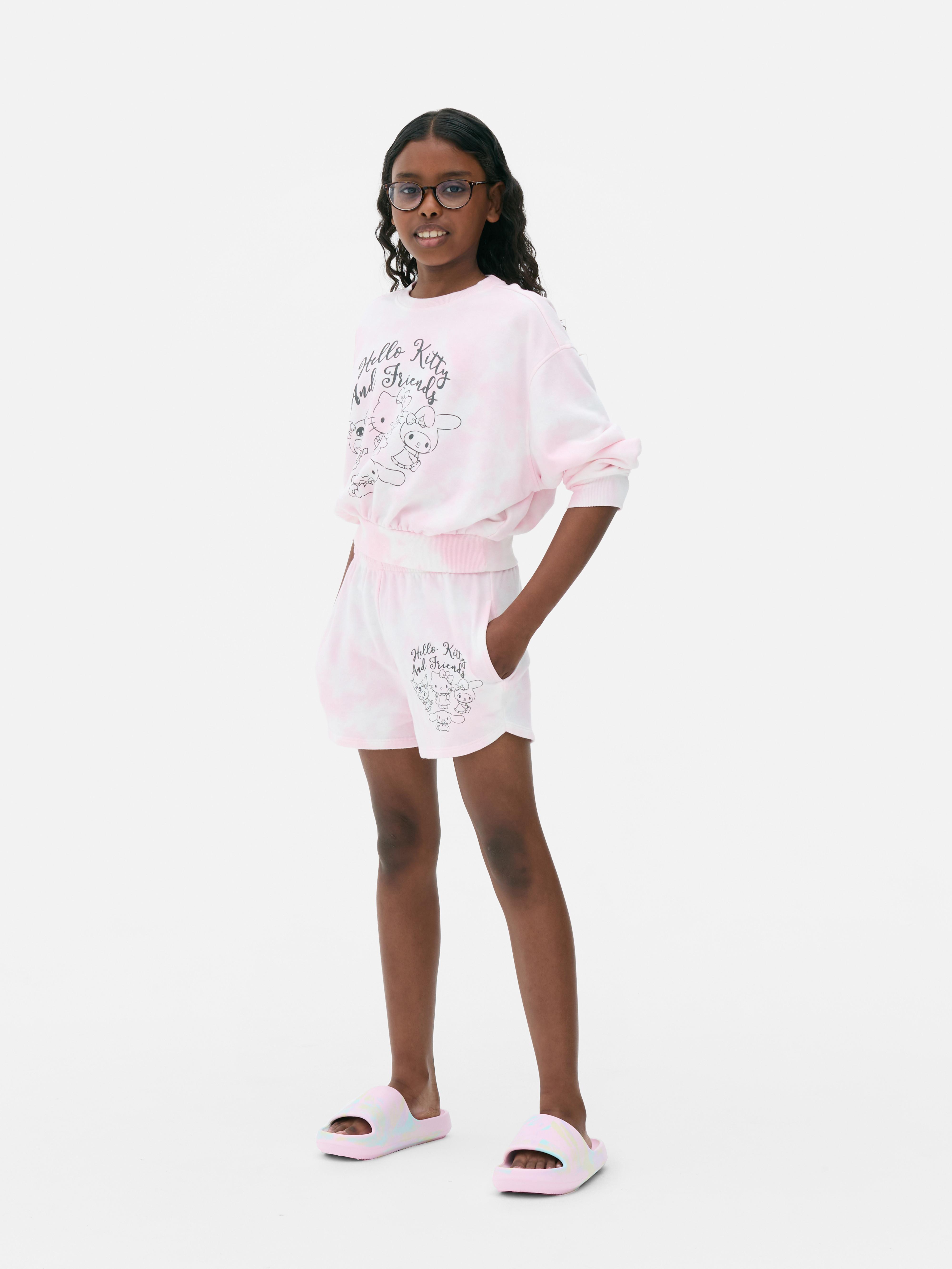 Sudadera y pantalón corto tie-dye de Hello Kitty