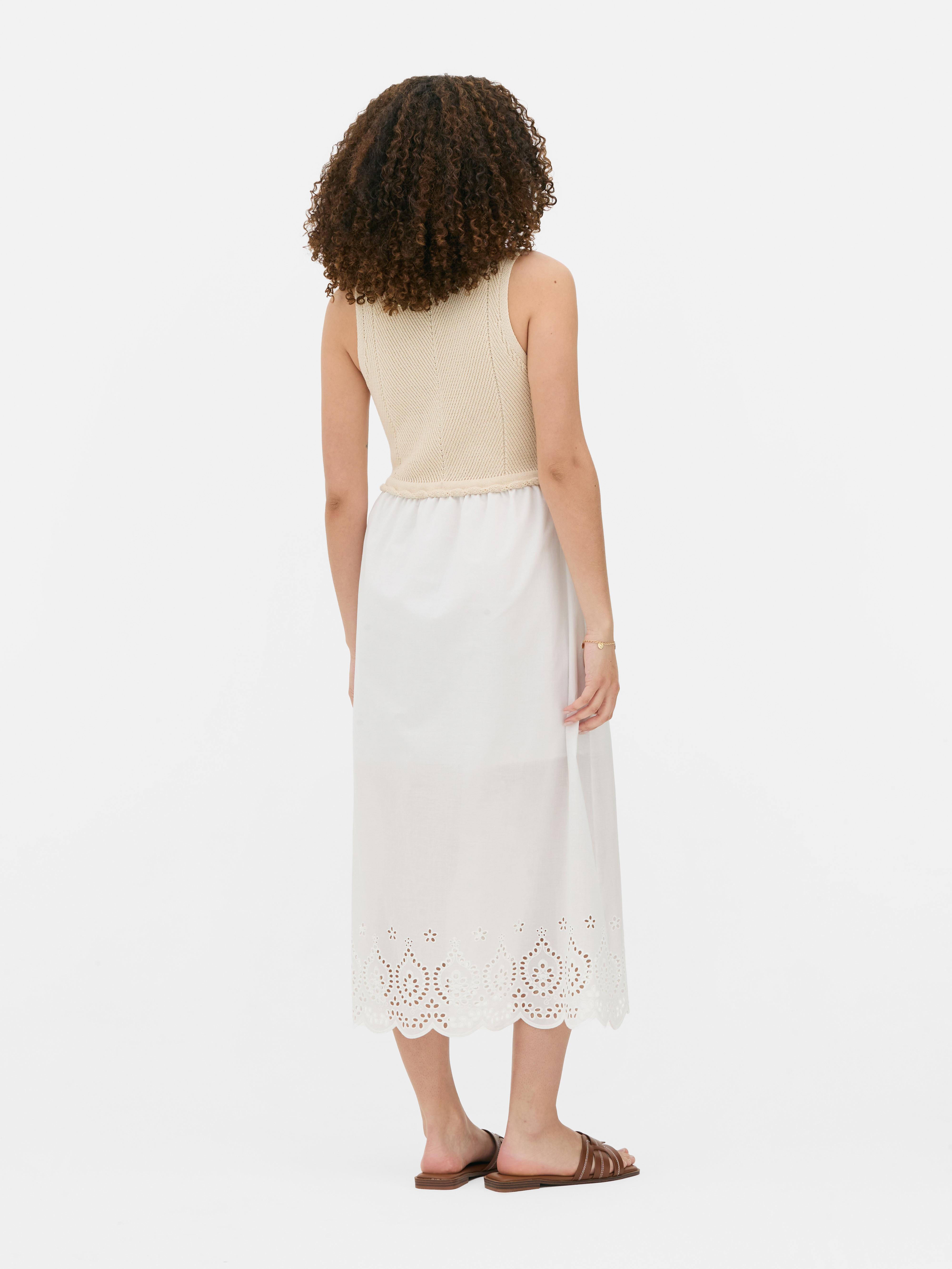 Maxikleid mit Lochstickerei
