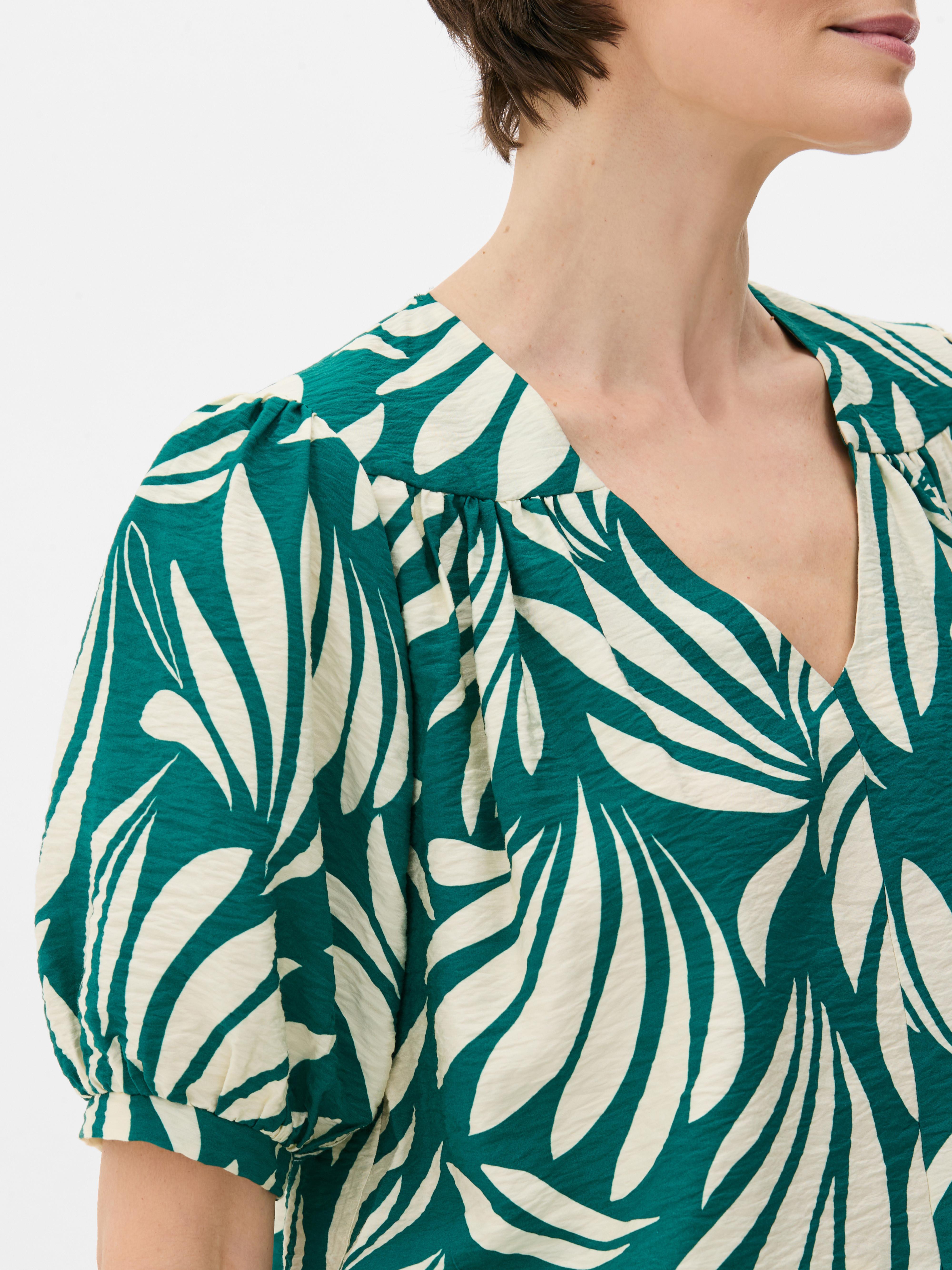 Patterned Short Sleeve Blouse