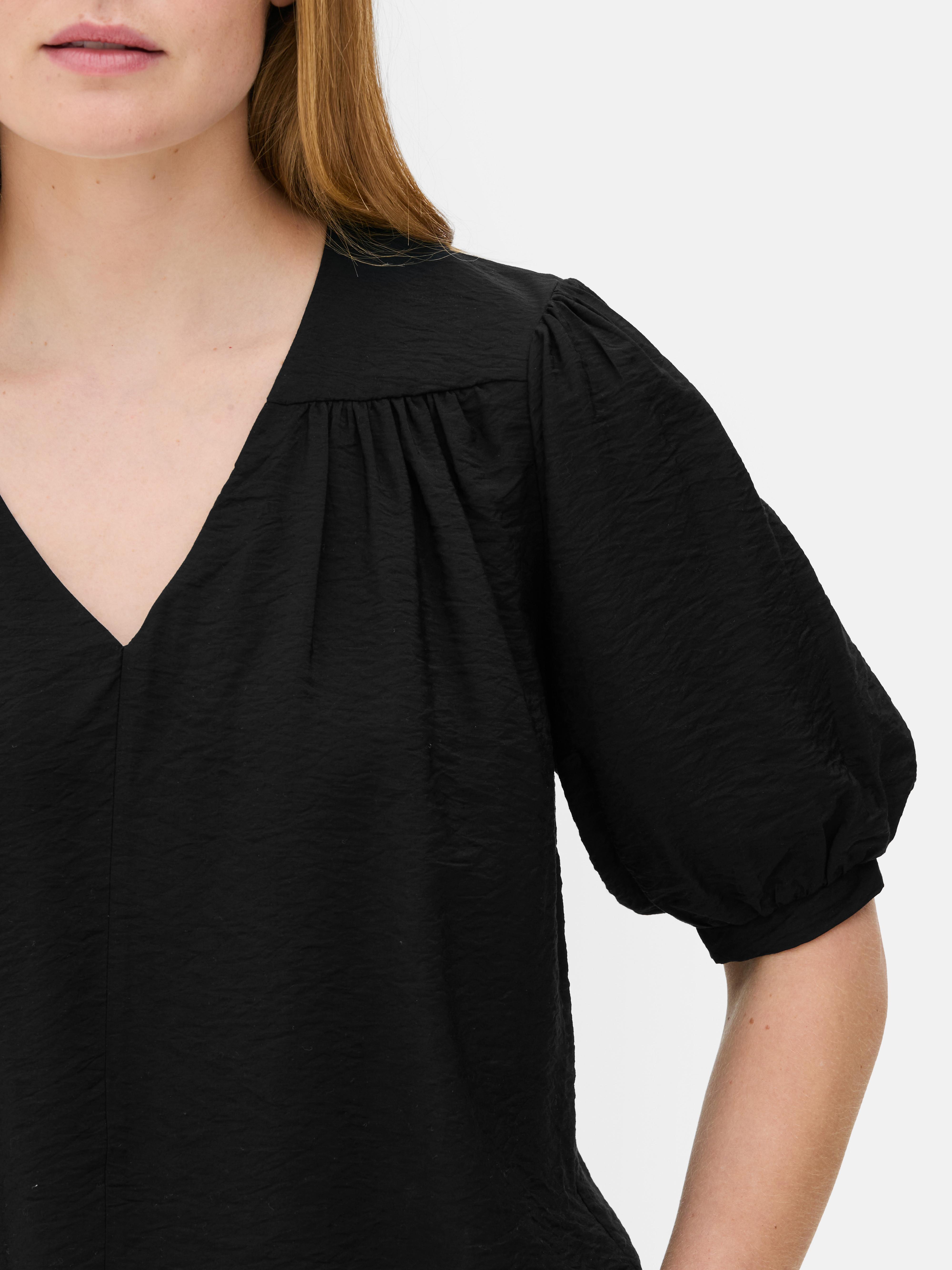 Patterned Short Sleeve Blouse