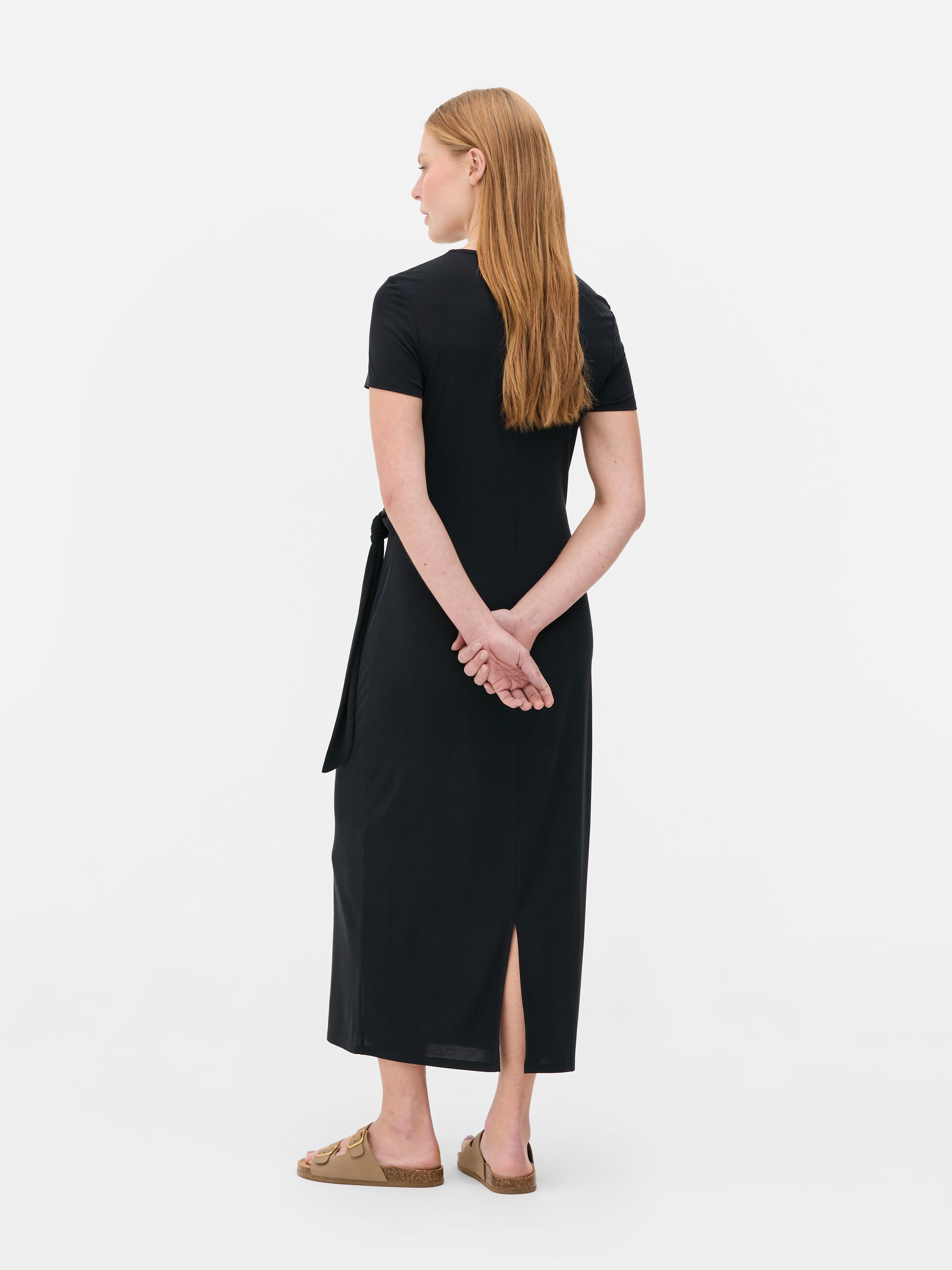 Robe mi-longue nouée