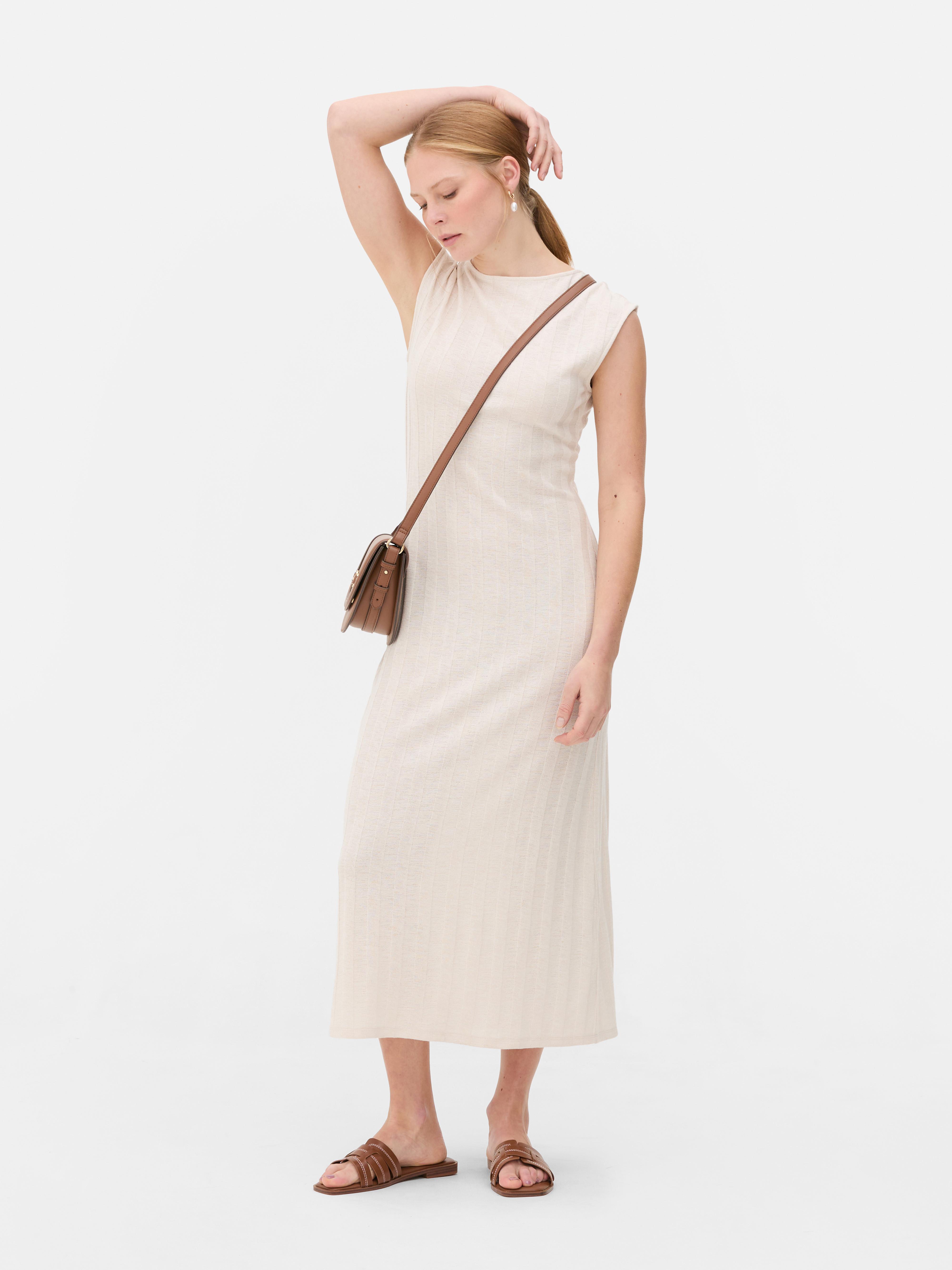 Robe mi-longue côtelée à nouer dans le dos