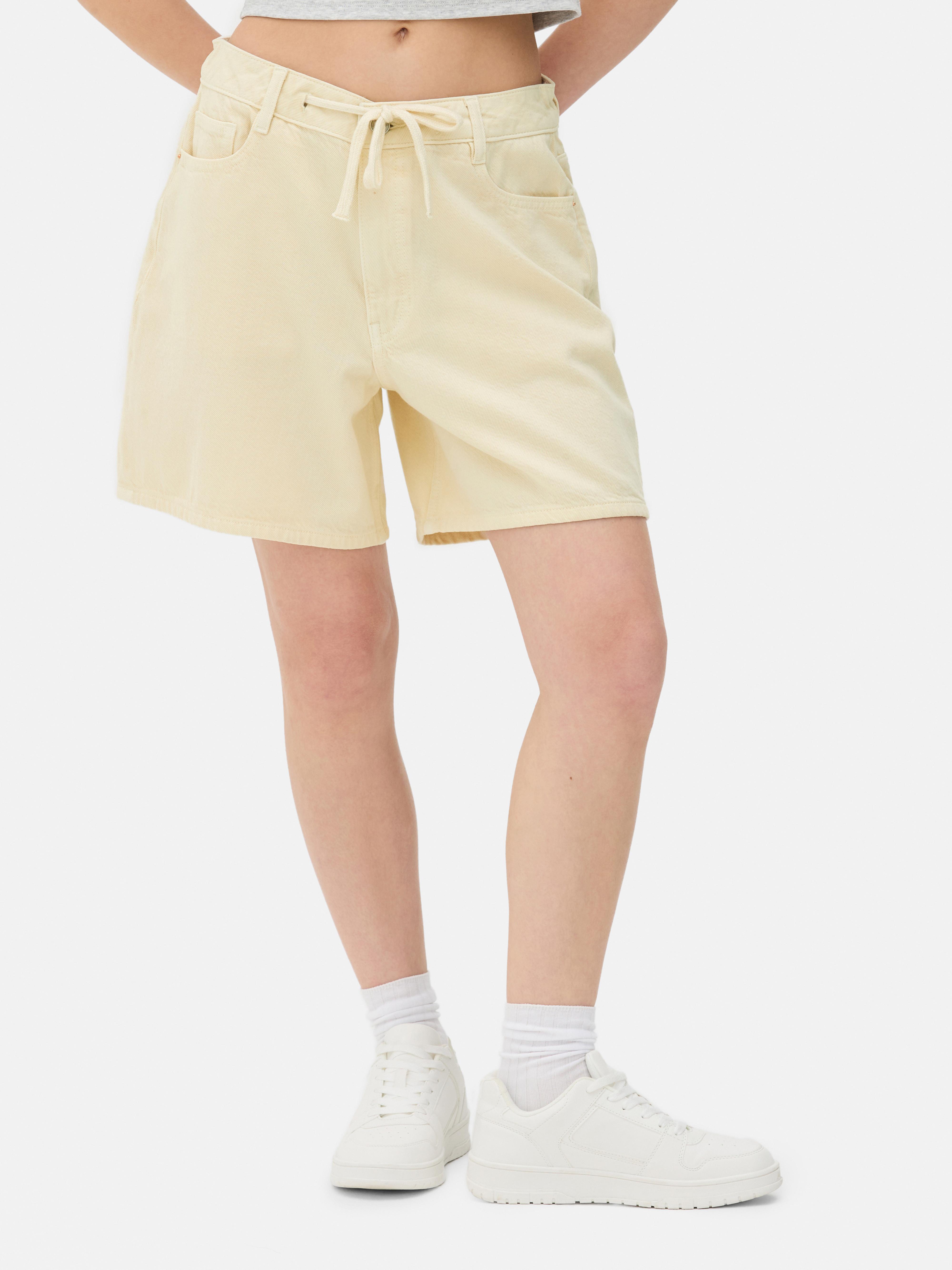 Short en jean à nouer sur le devant