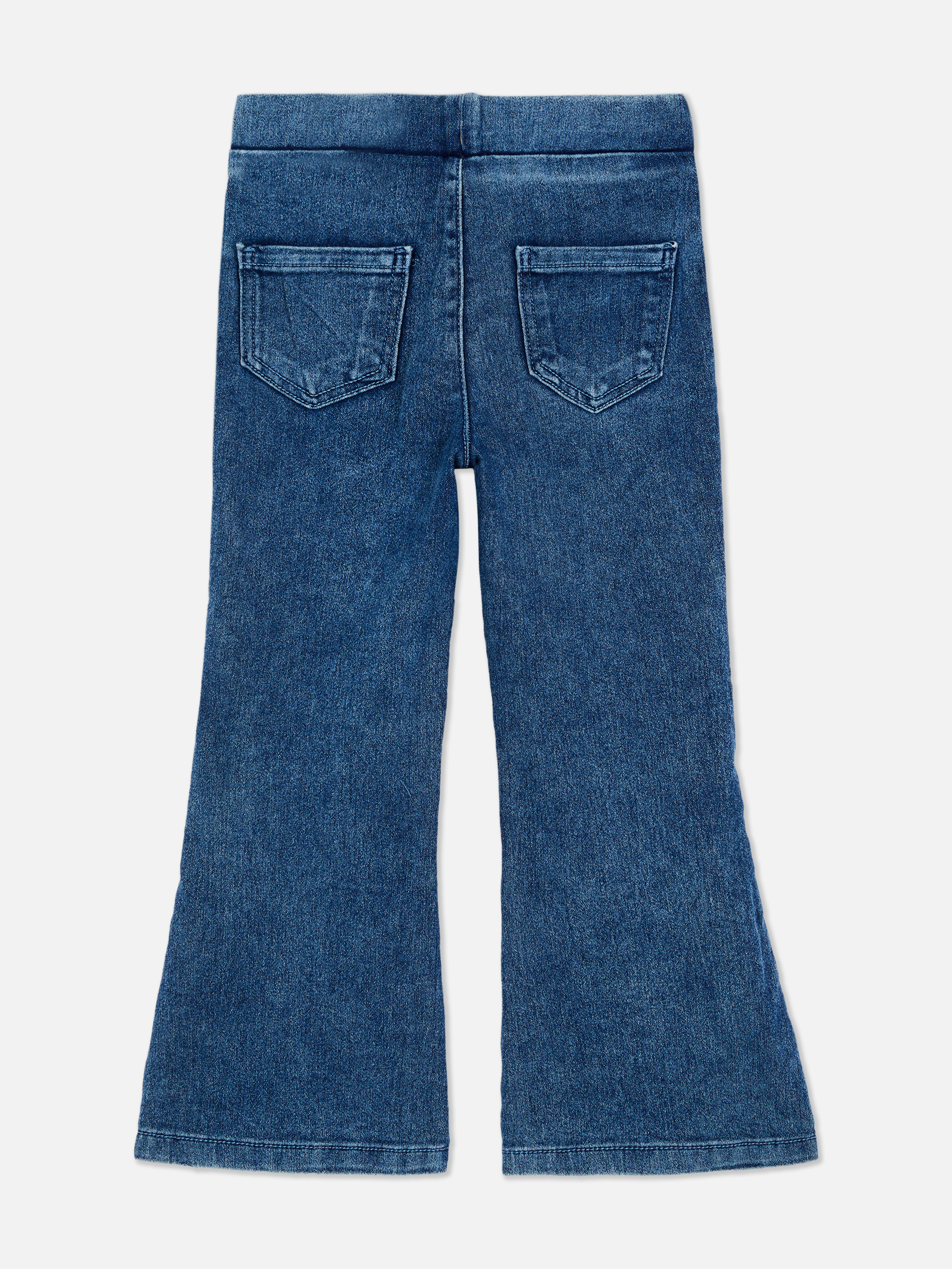 Jeans mit ausgestelltem Bein