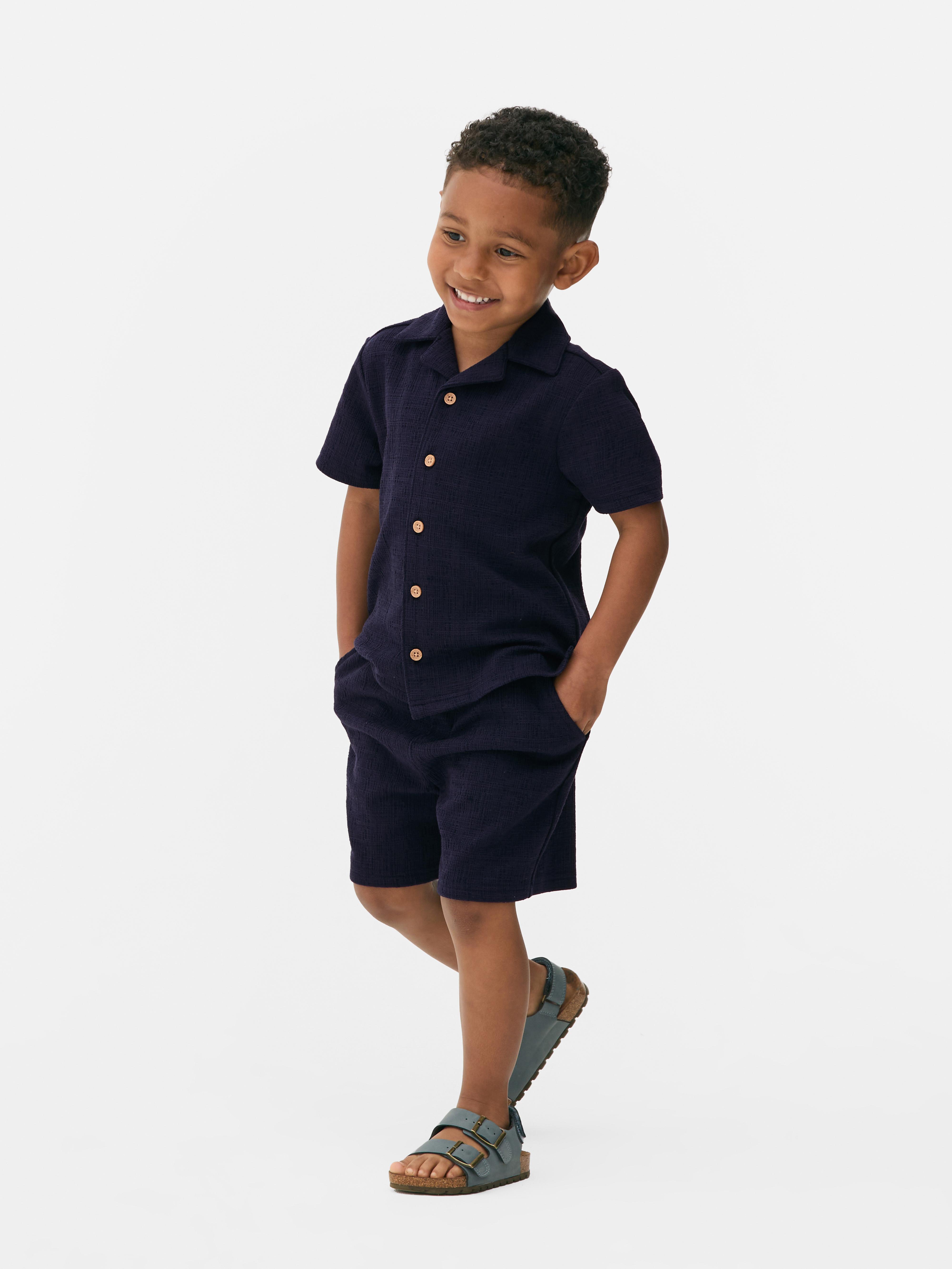 Completo camicia e pantaloncini per bambini
