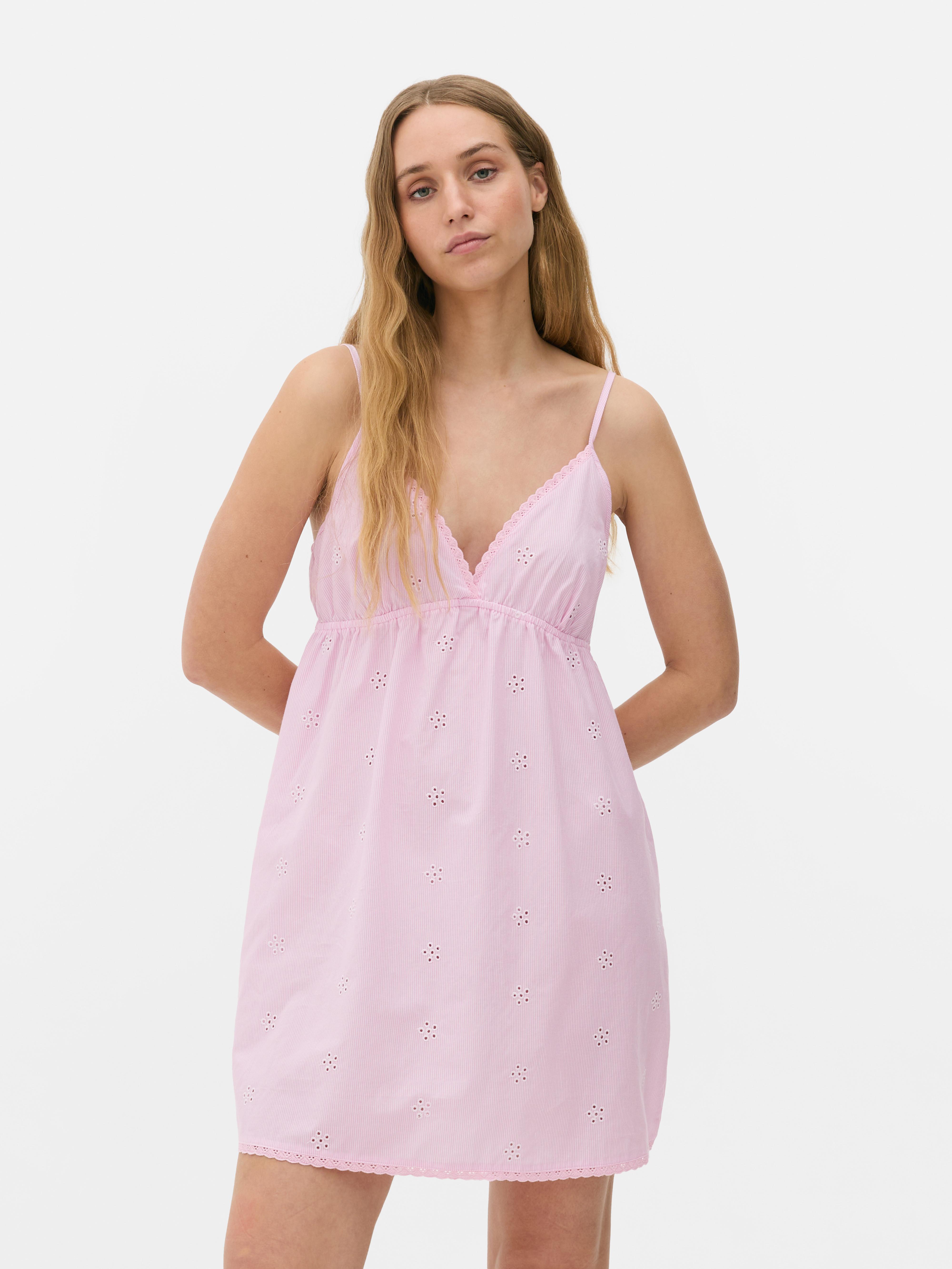 Camisa dormir decote V bordada