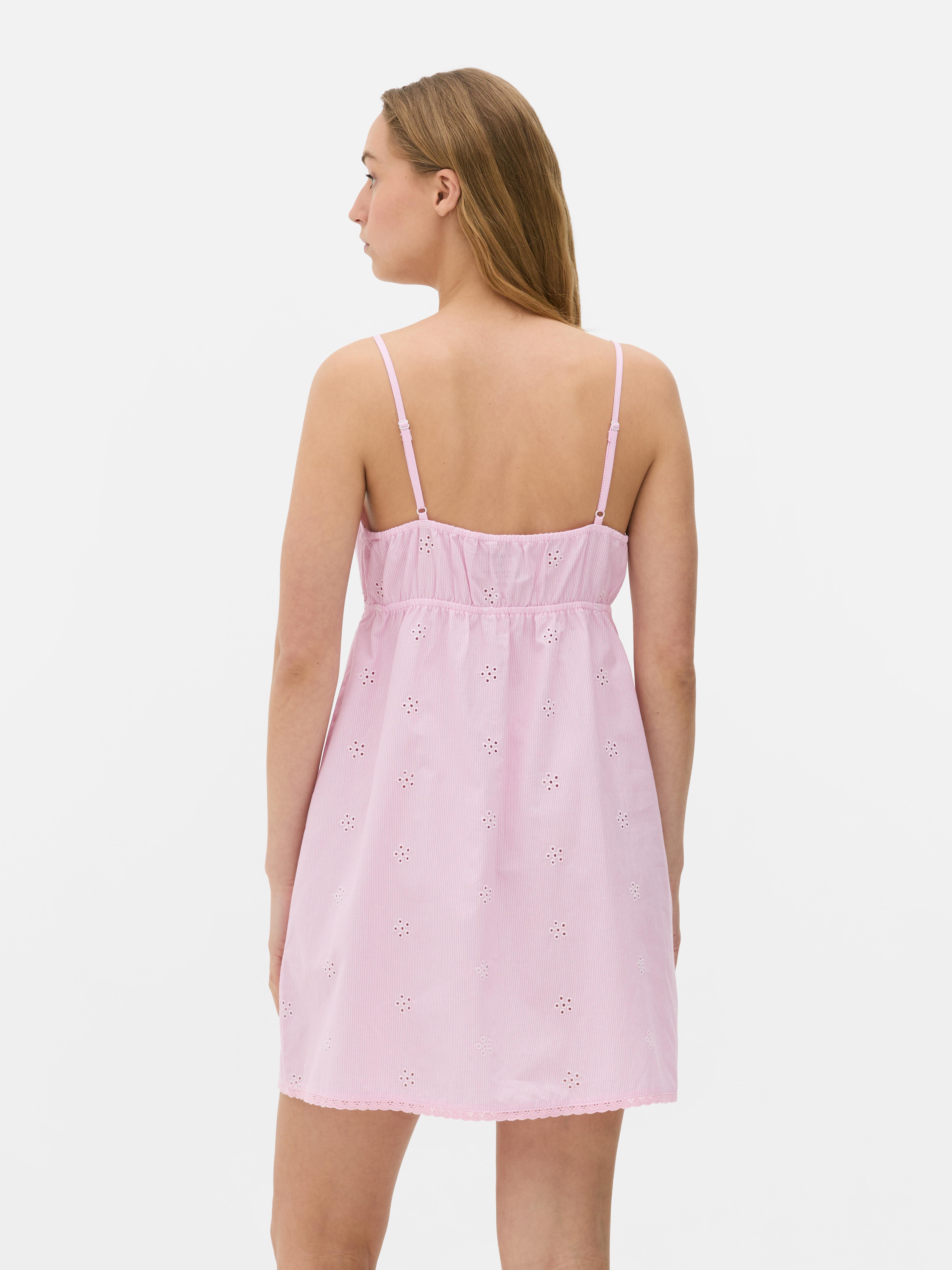 Camisa dormir decote V bordada