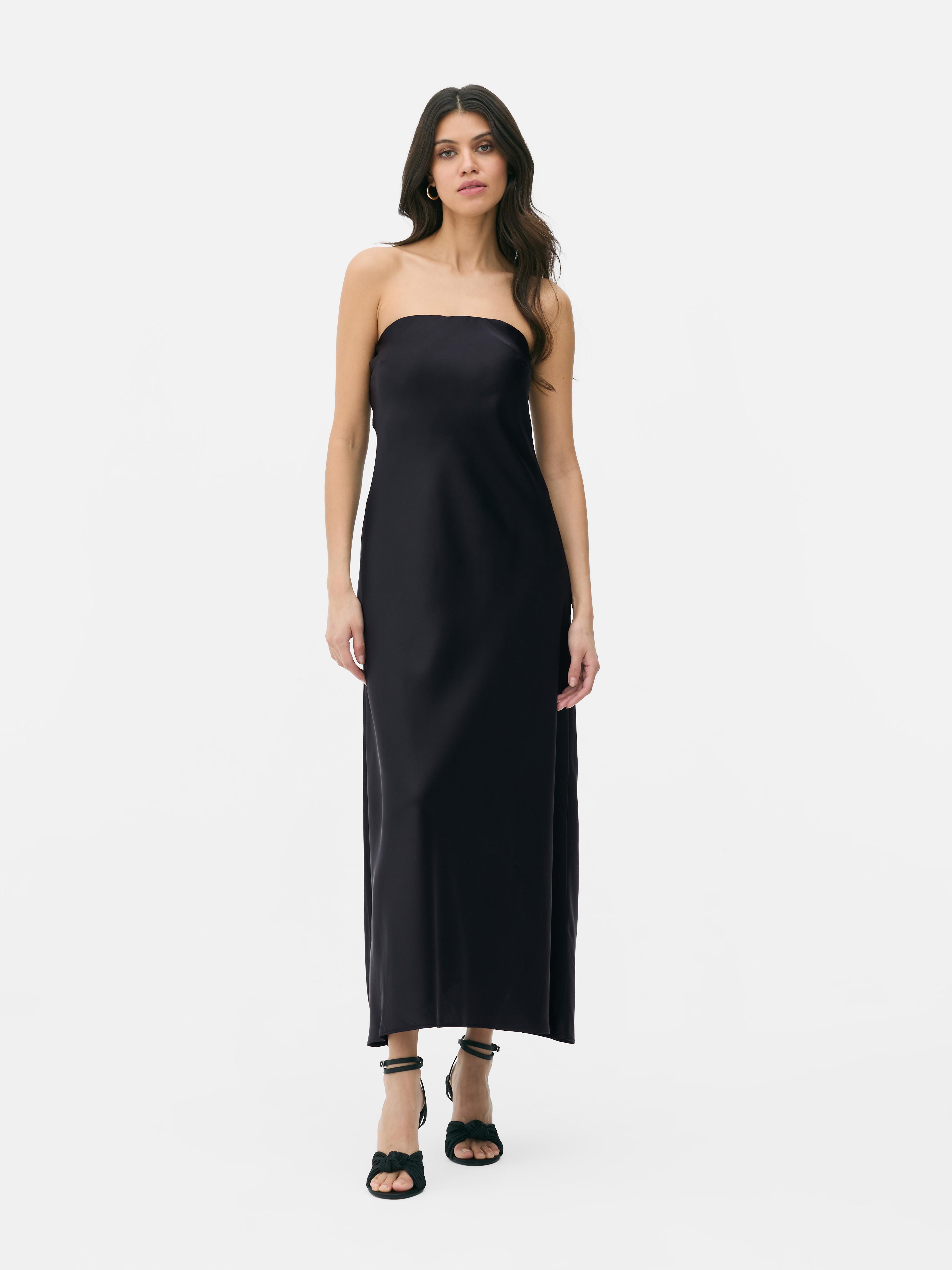 Vestido palabra de honor de Paula Echevarría