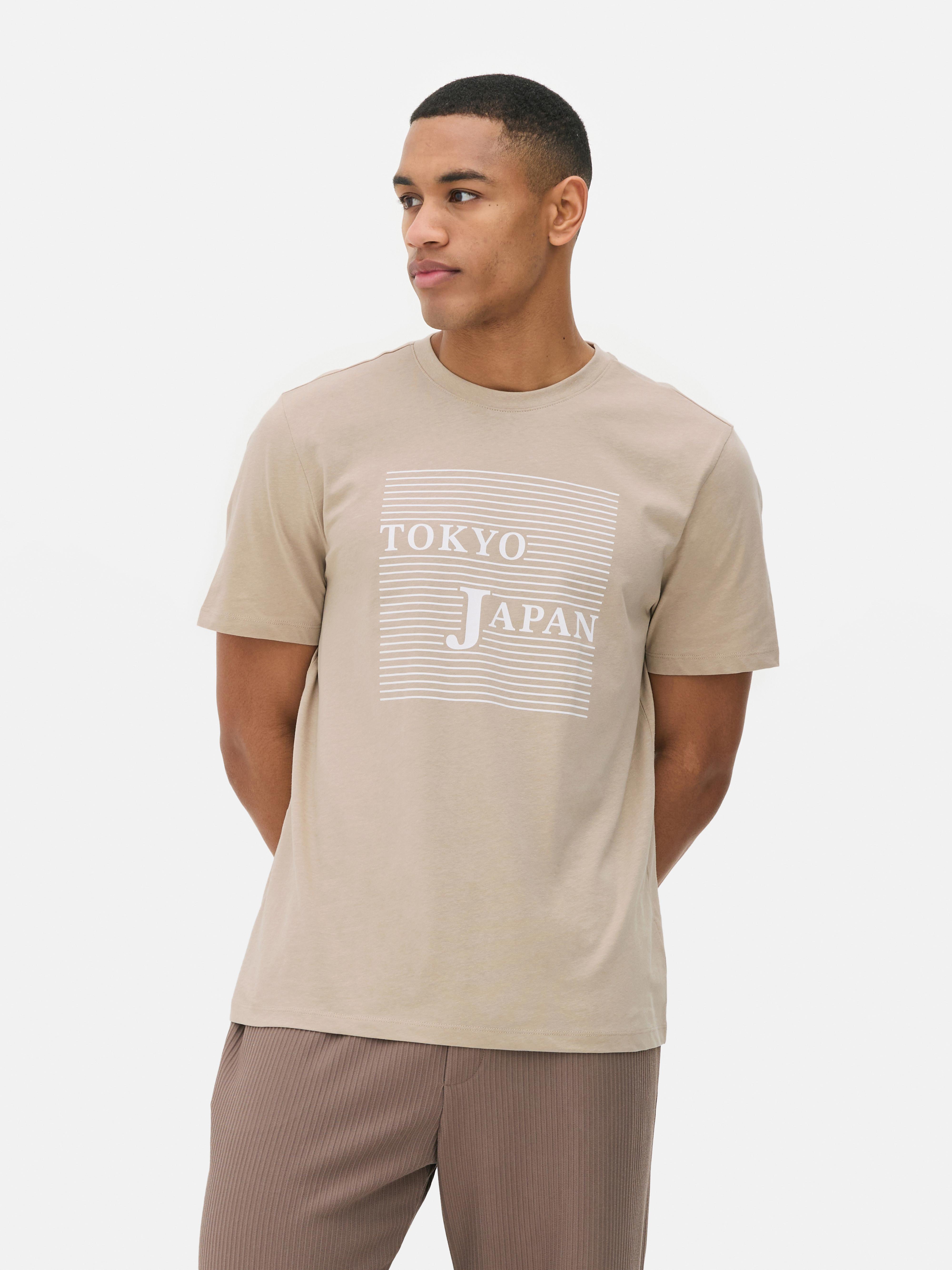 T-shirt manga curta gráfica