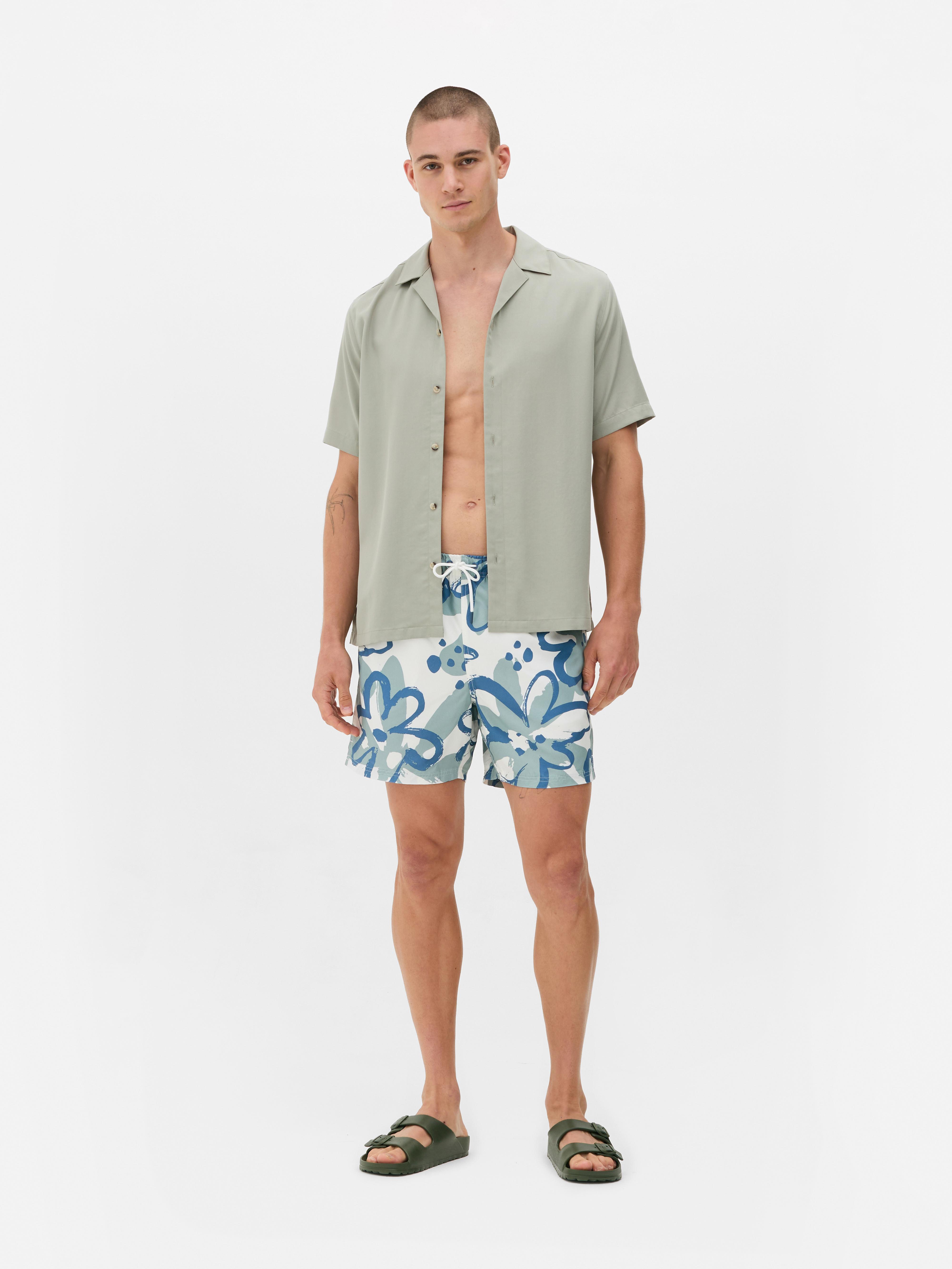 Badeshorts mit abstraktem Blumenmuster