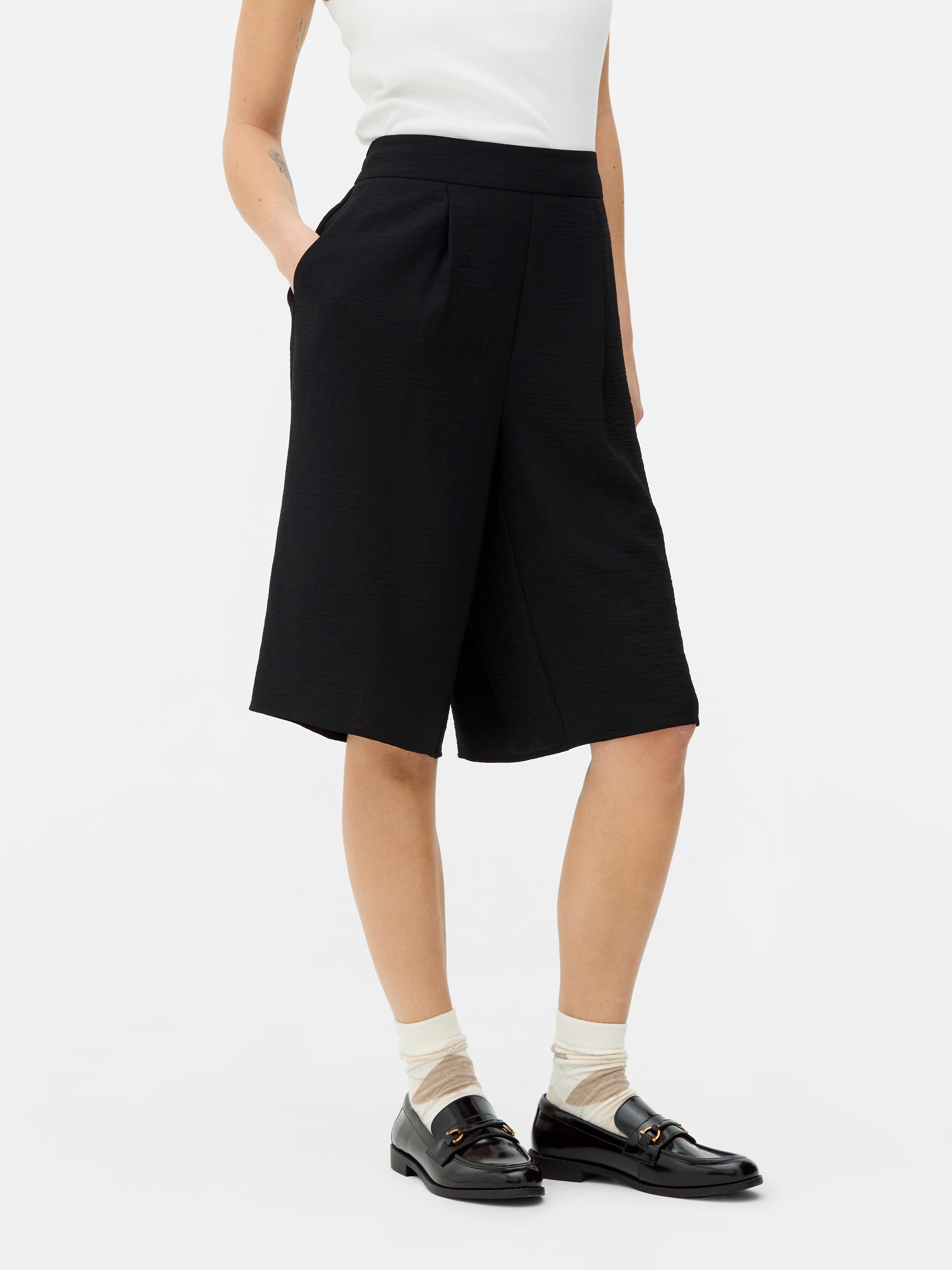 Women's Black Pleated Bermuda Shorts | Primark