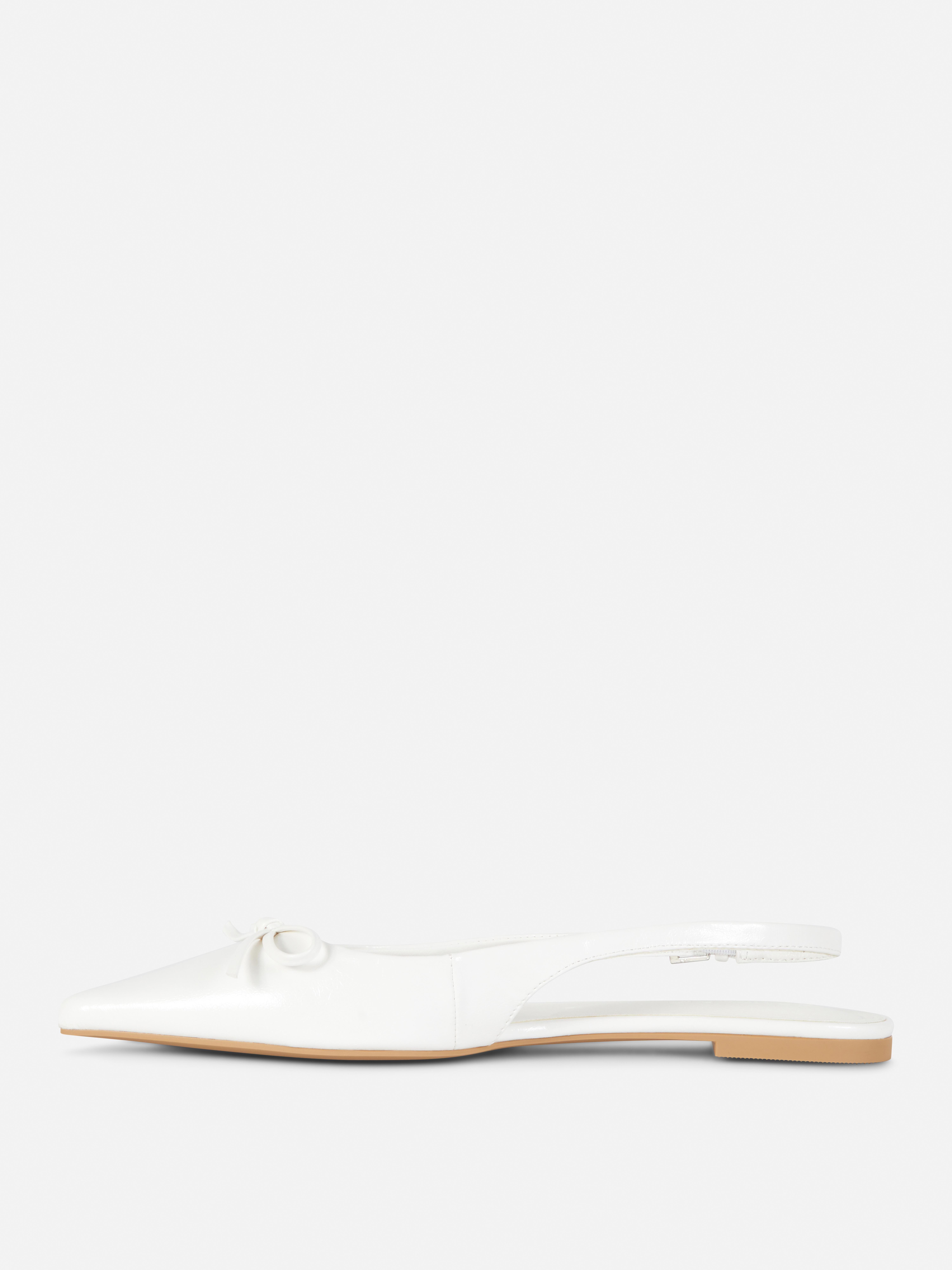 Slingbacks met puntige neus en strikje