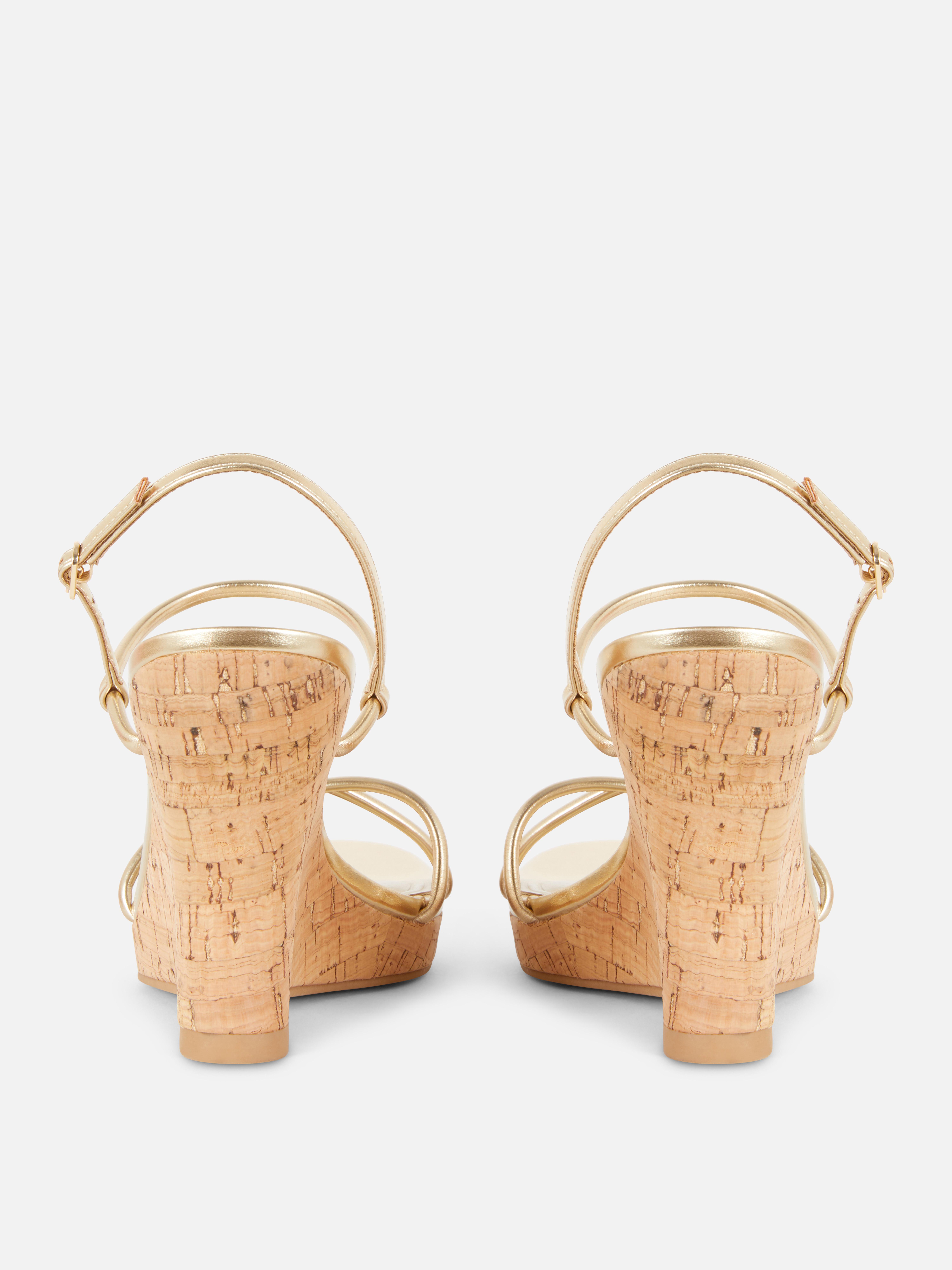 Nette sandalen met sleehak van kurk