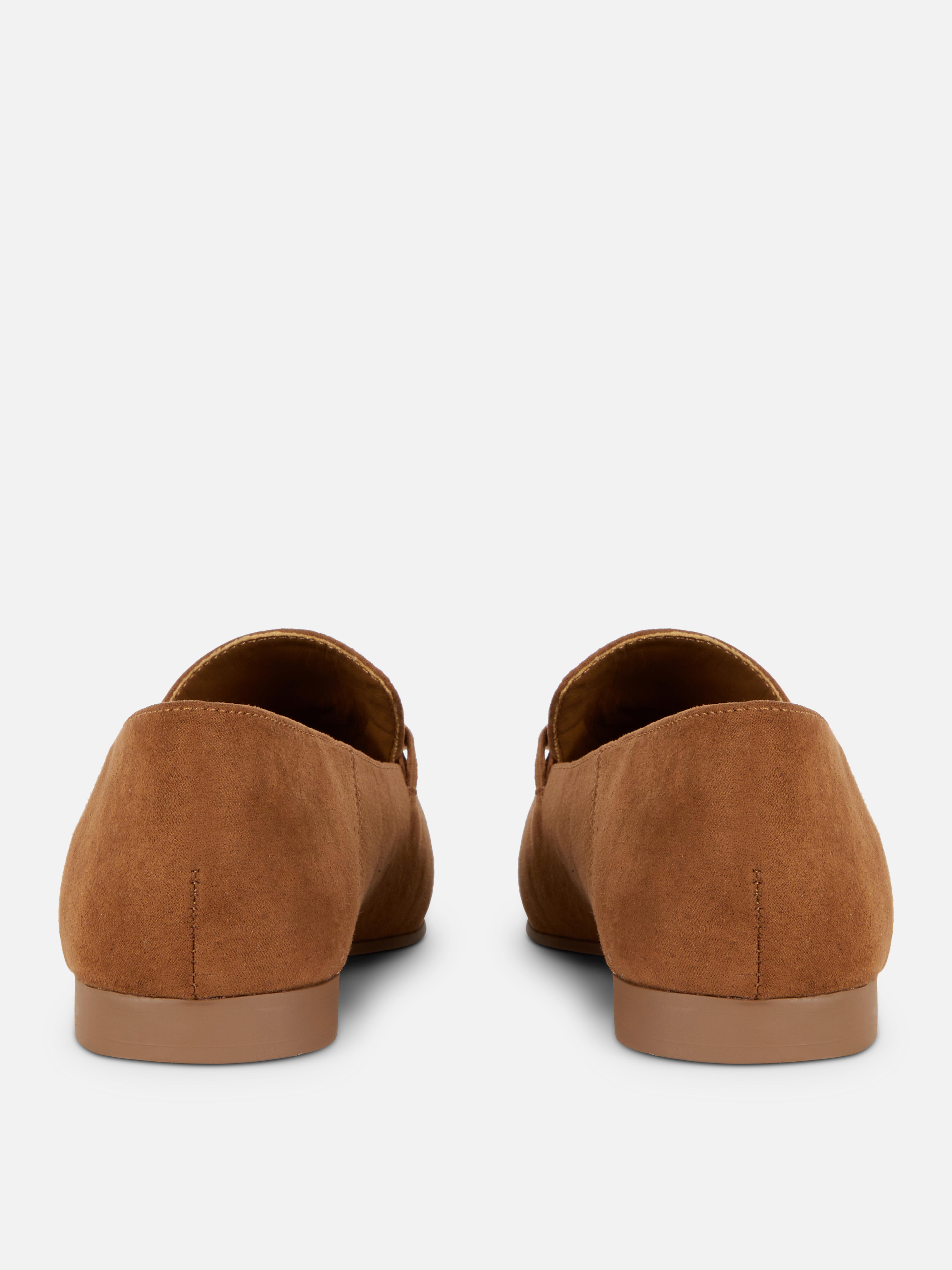 Loafers met gespdetail