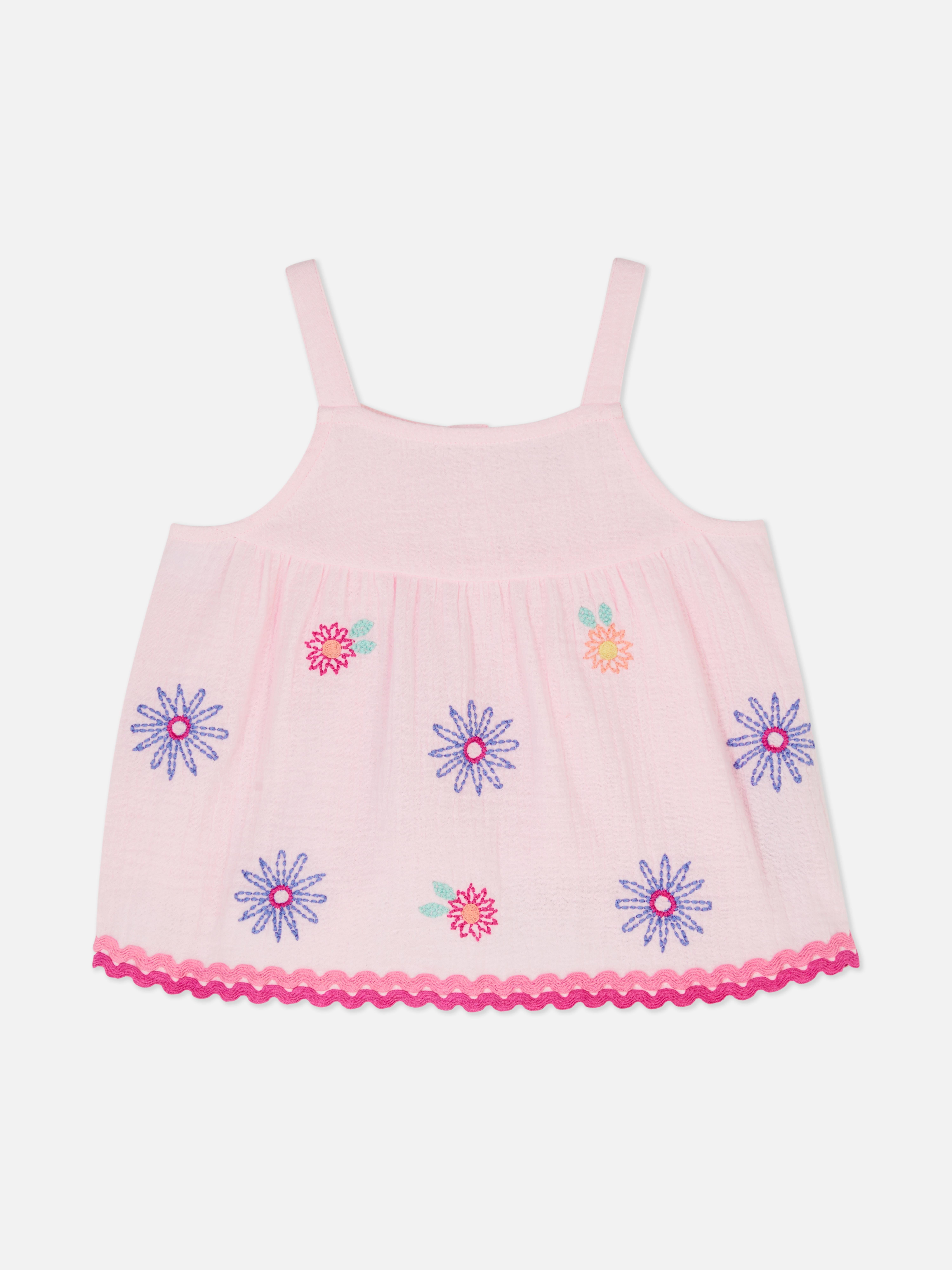 Blusa bordada con flores