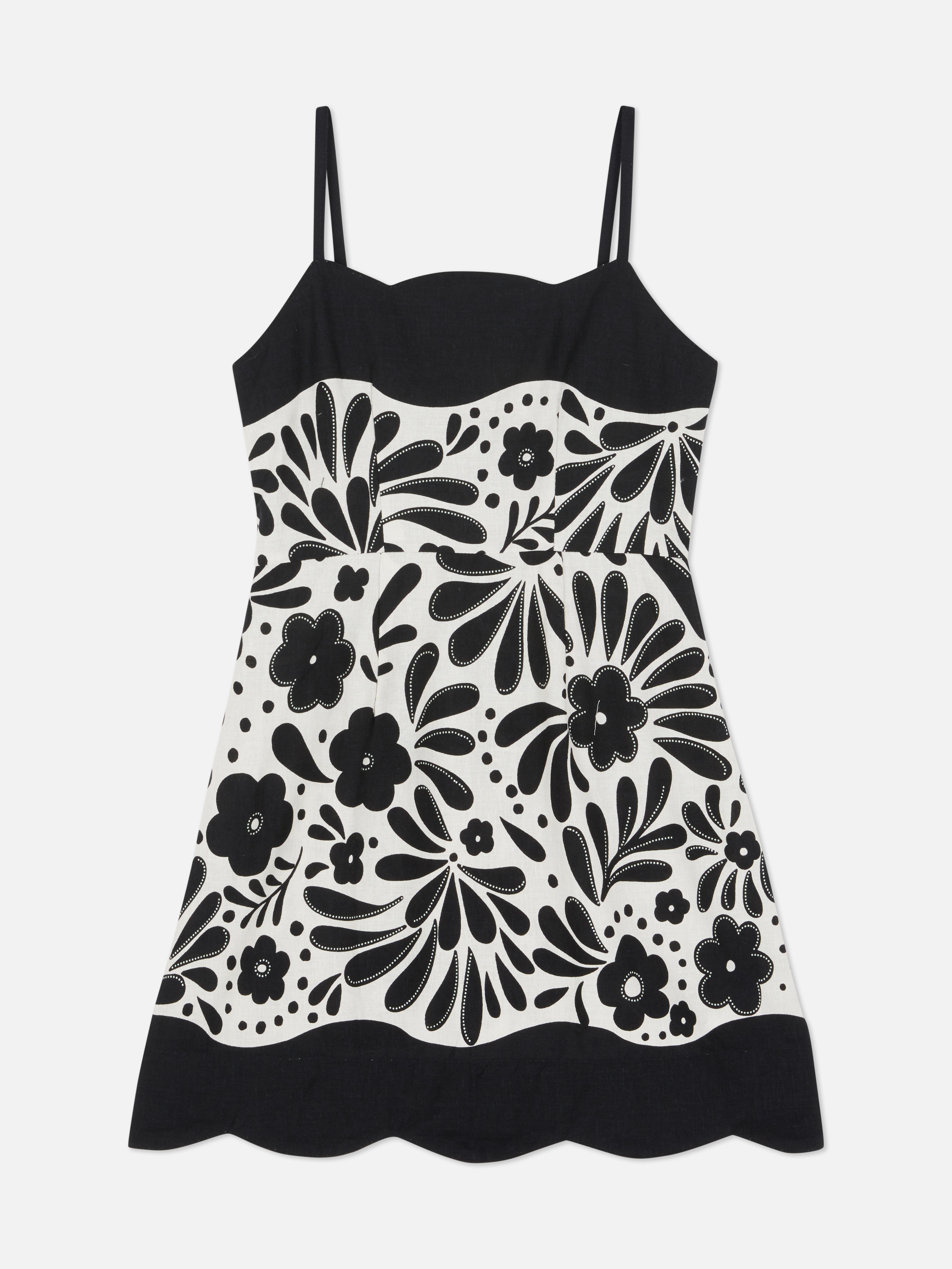 7-15 anos | Vestido padrão floral acabamentos recortados