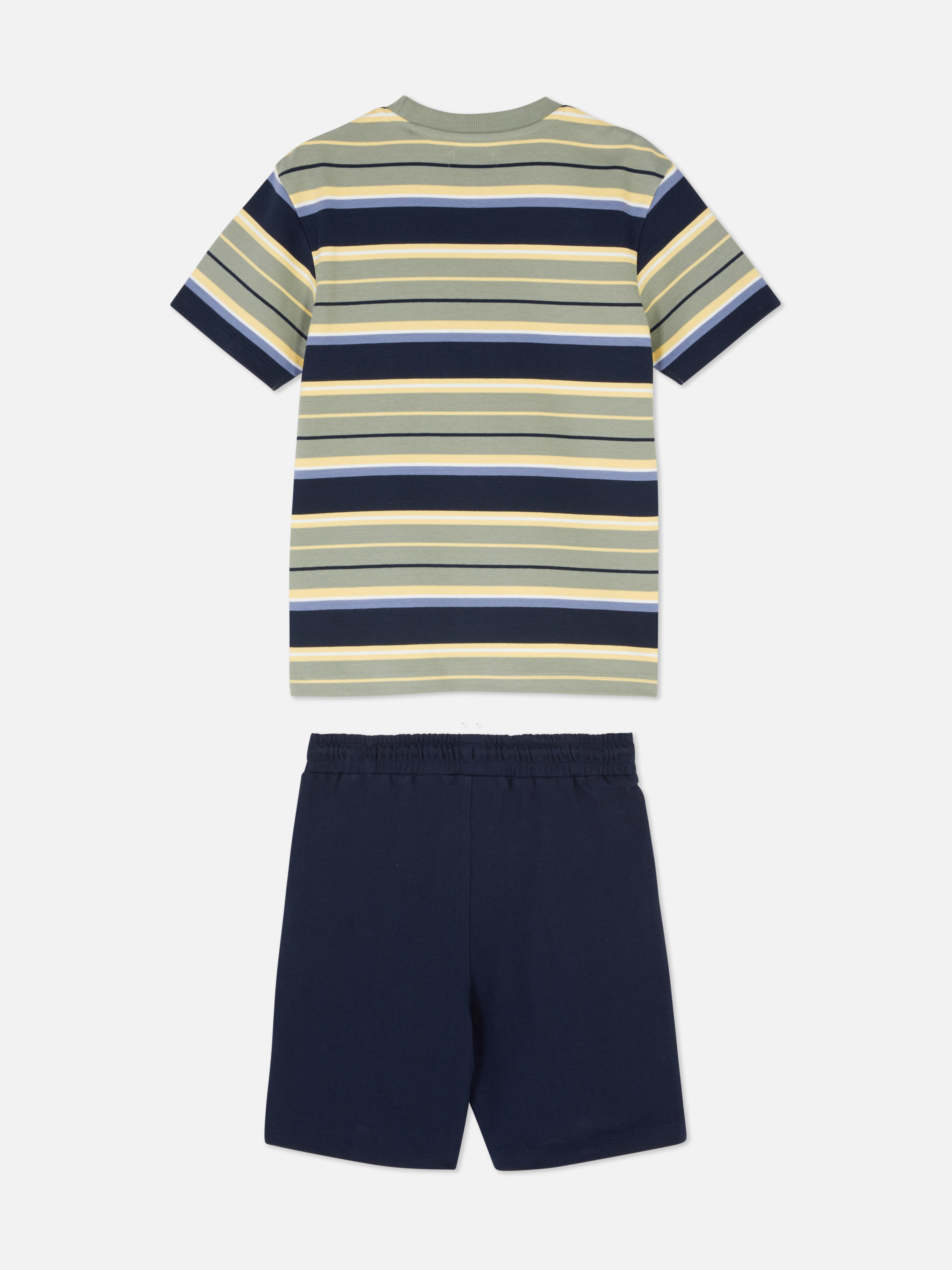 7- 15 ani | Set cu tricou în dungi și pantaloni scurți