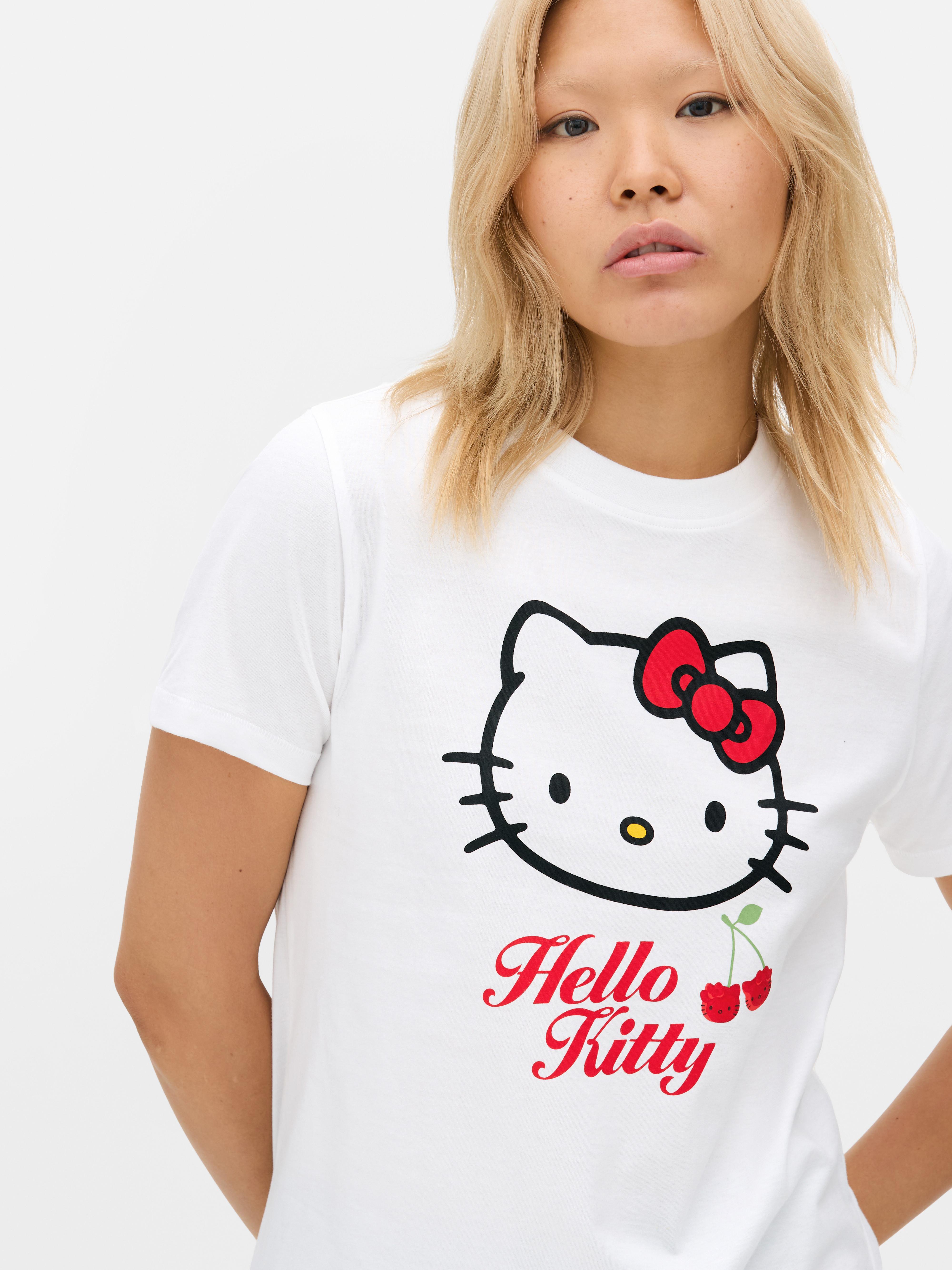 Camiseta de Hello Kitty con cereza