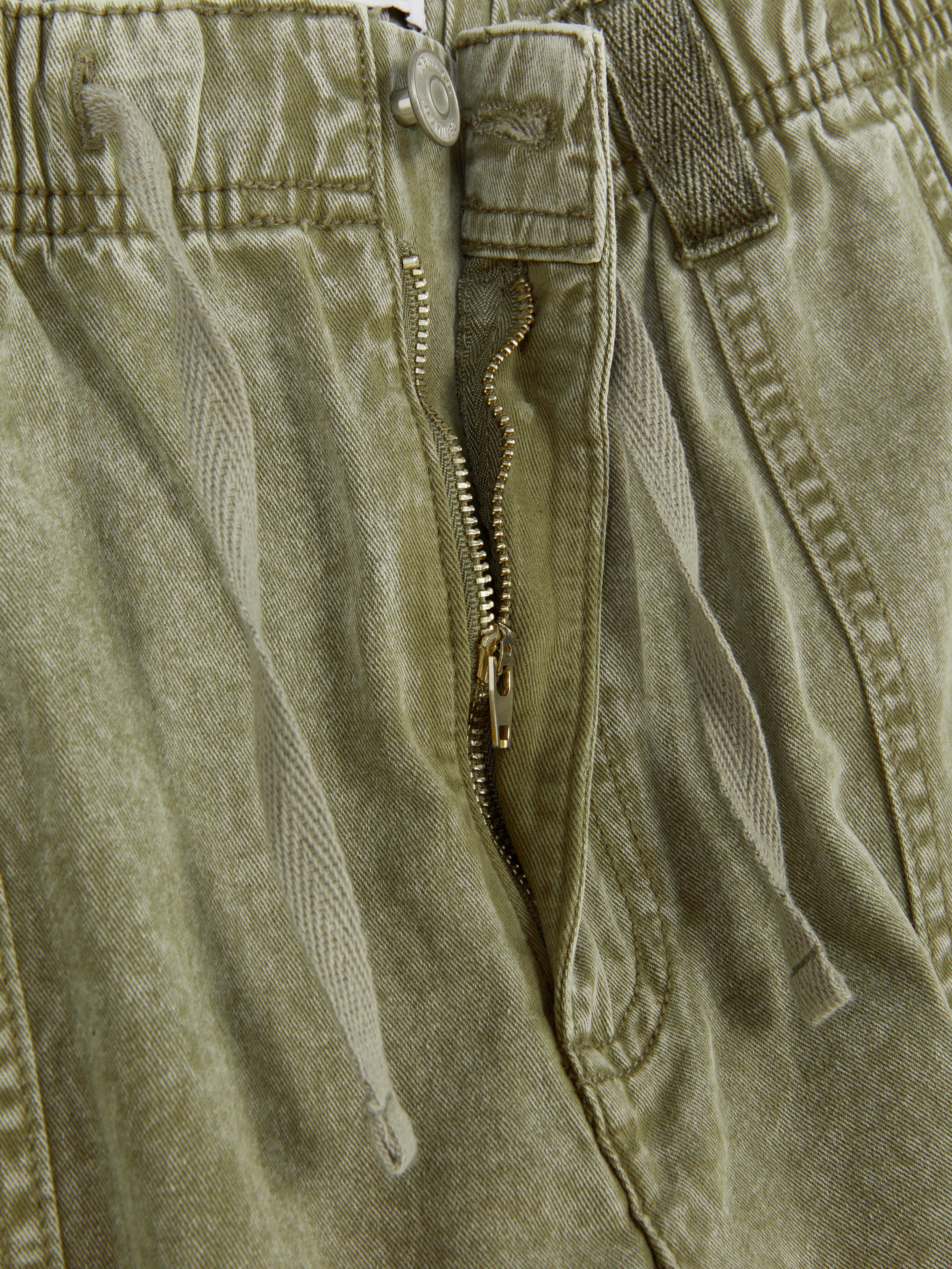 Lässige Cargohose mit Bindegürtel