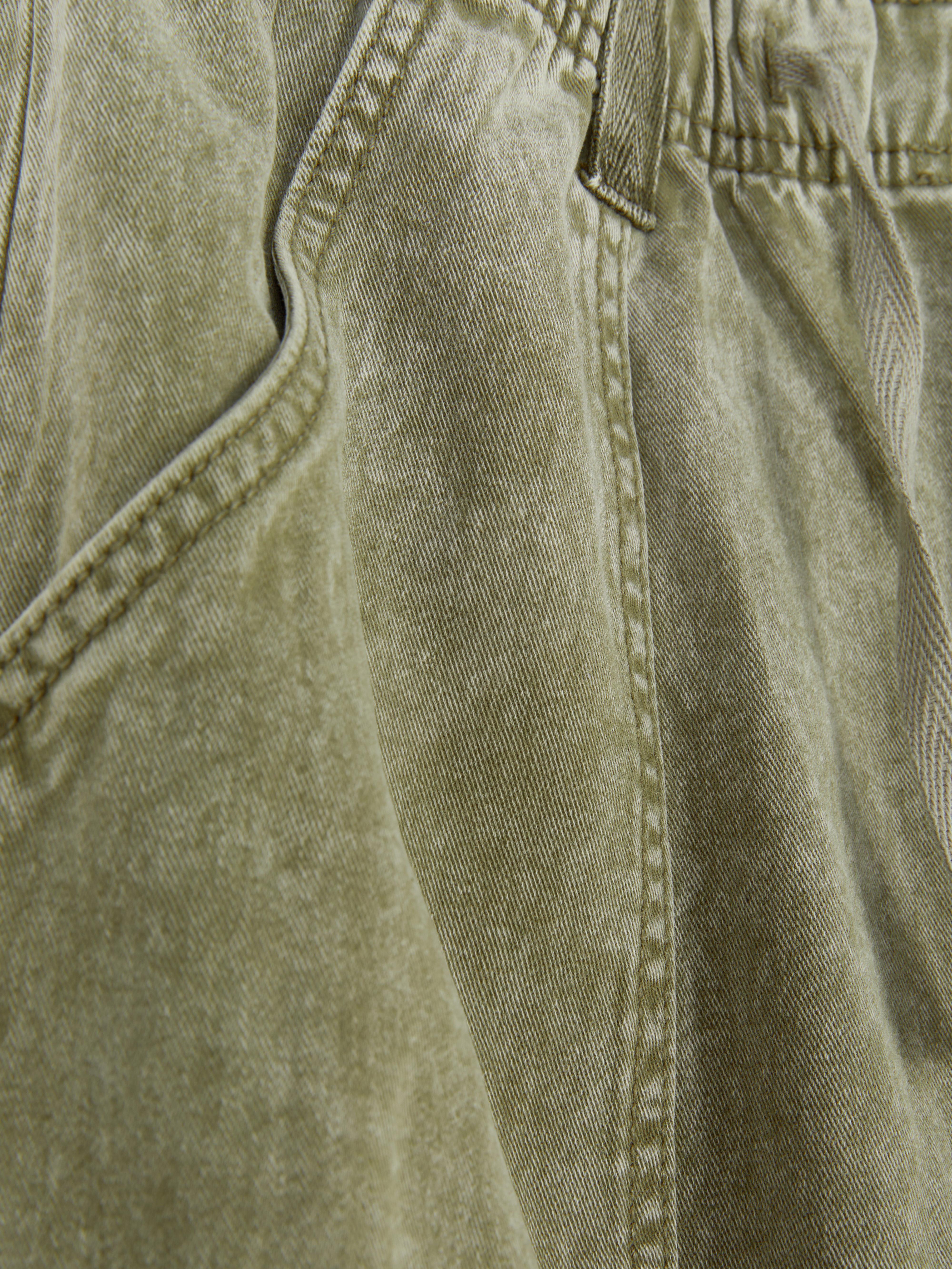 Lässige Cargohose mit Bindegürtel