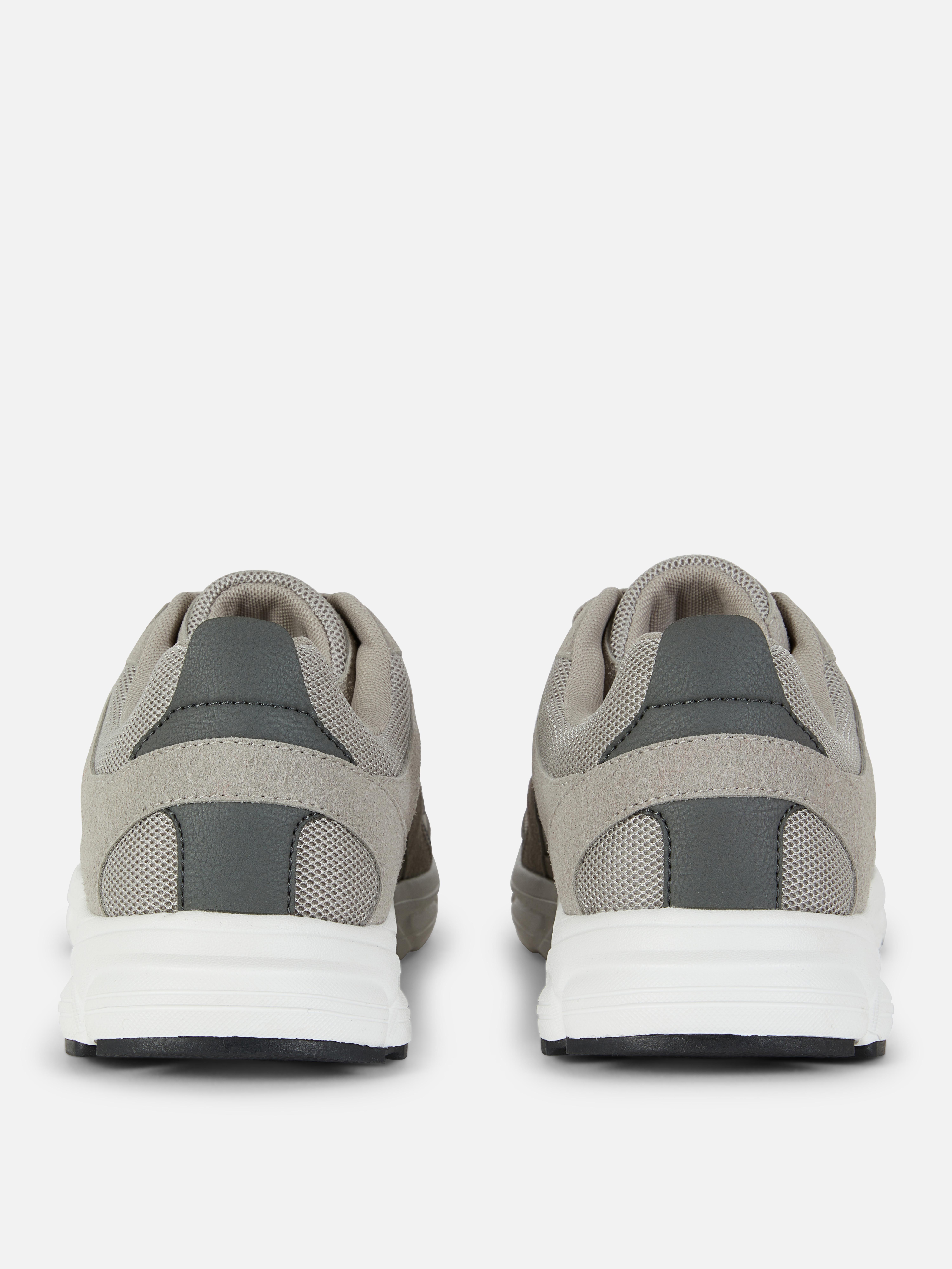 ☺︎⭐︎☺︎ You're never too old to play! The adidas Originals ZX 8000