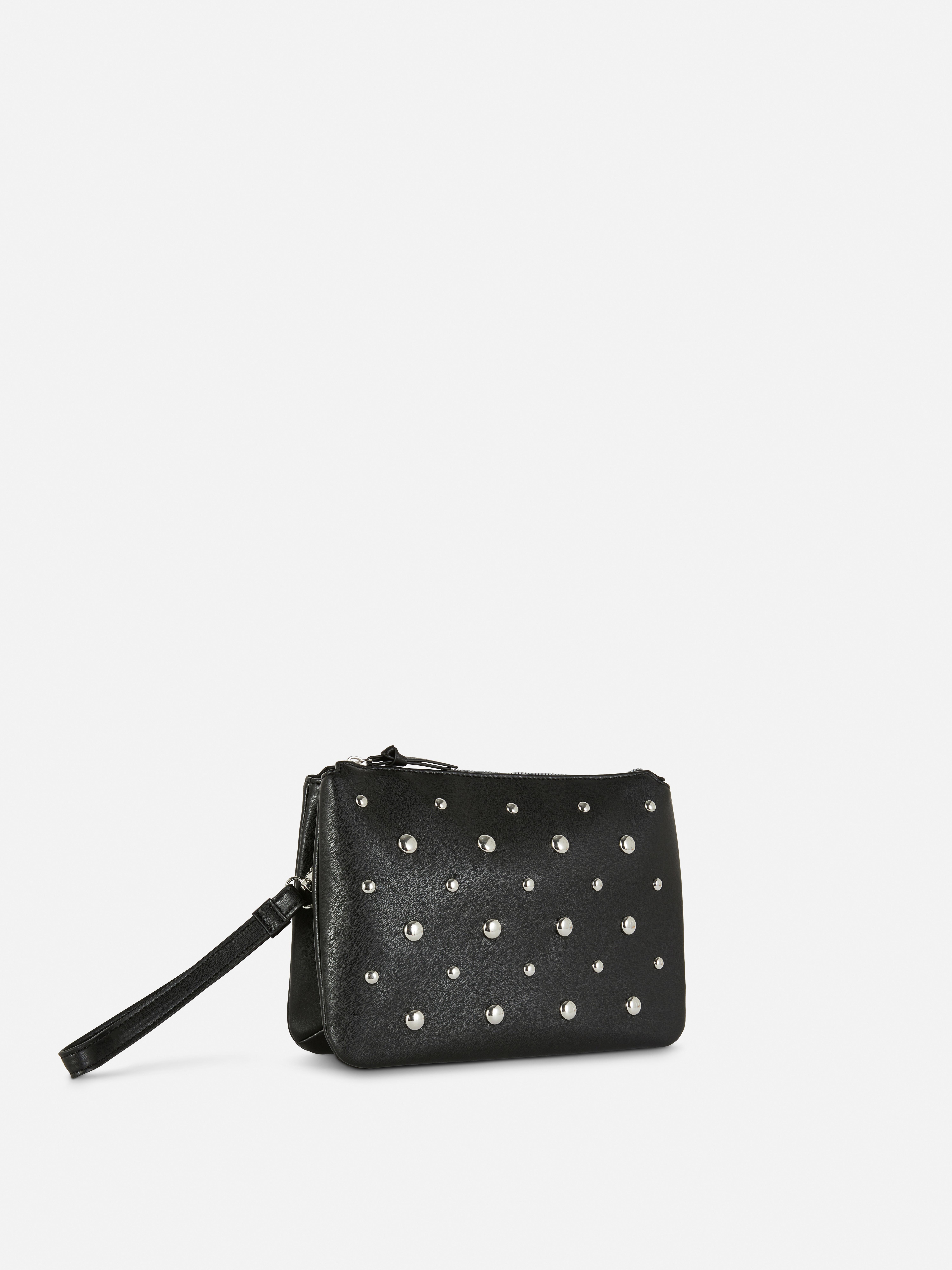 Pochette in pelle sintetica con borchie