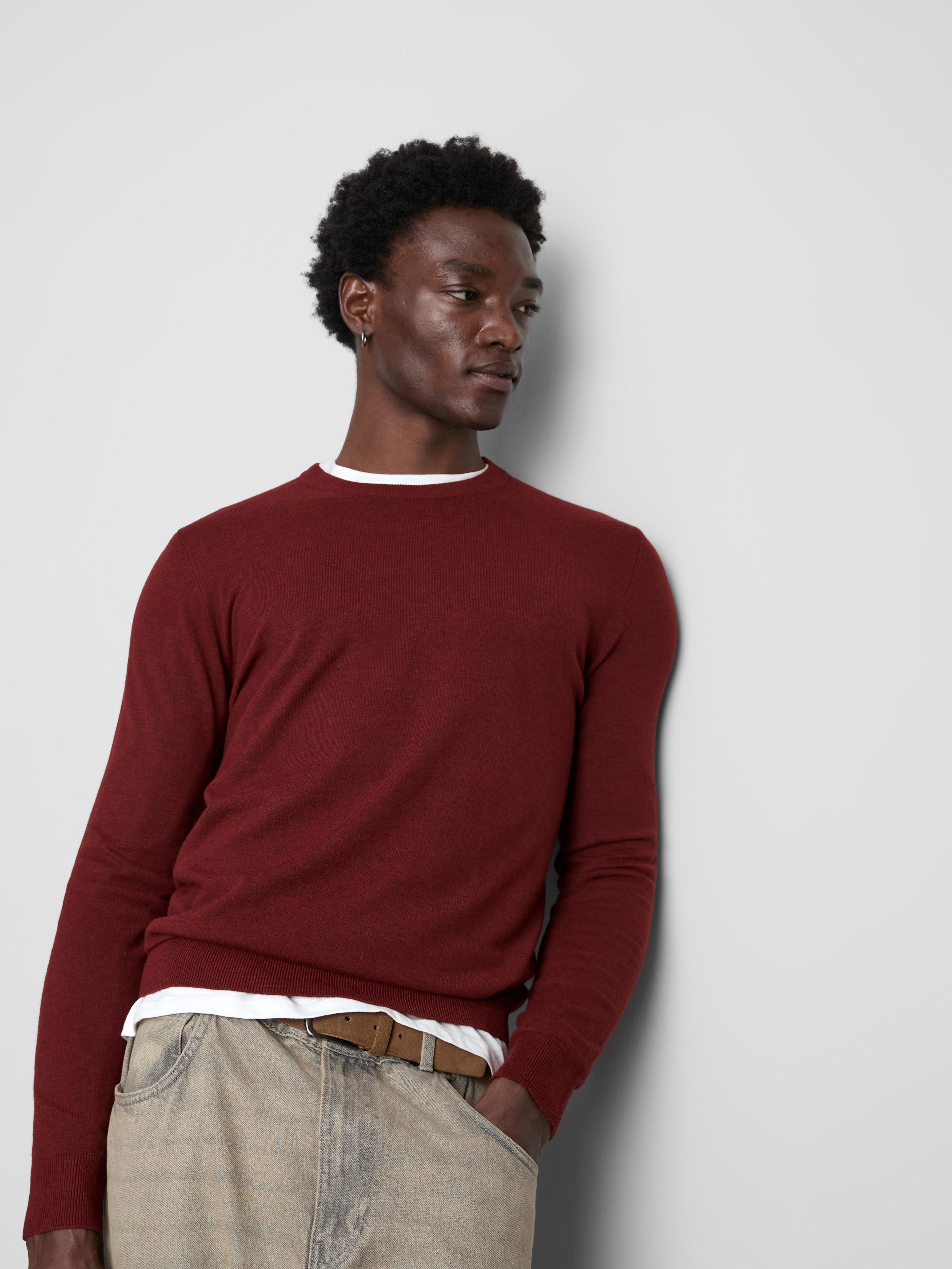 Kerek nyakú pulóver