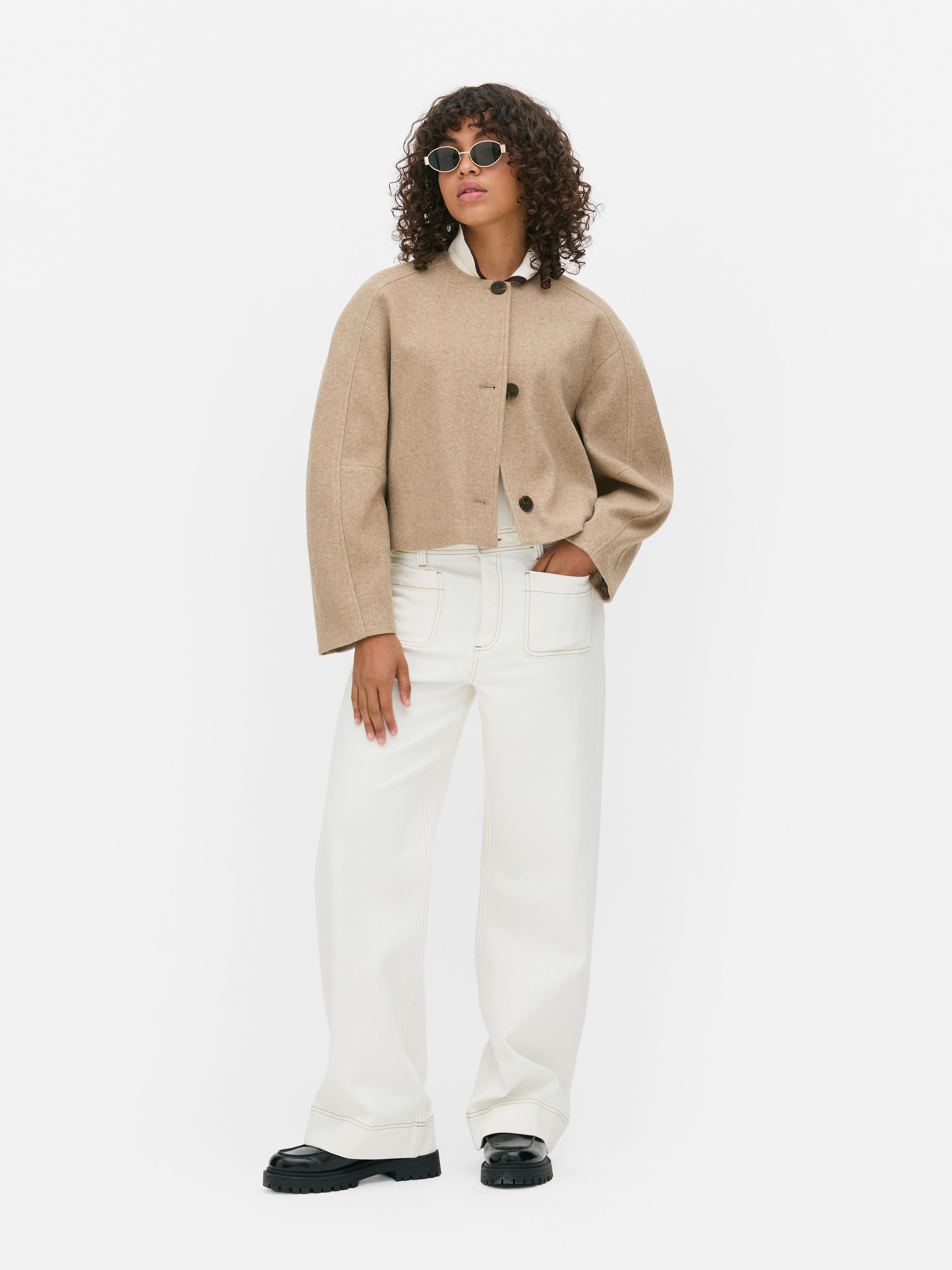 Kragenlose Jacke mit Ballonärmeln