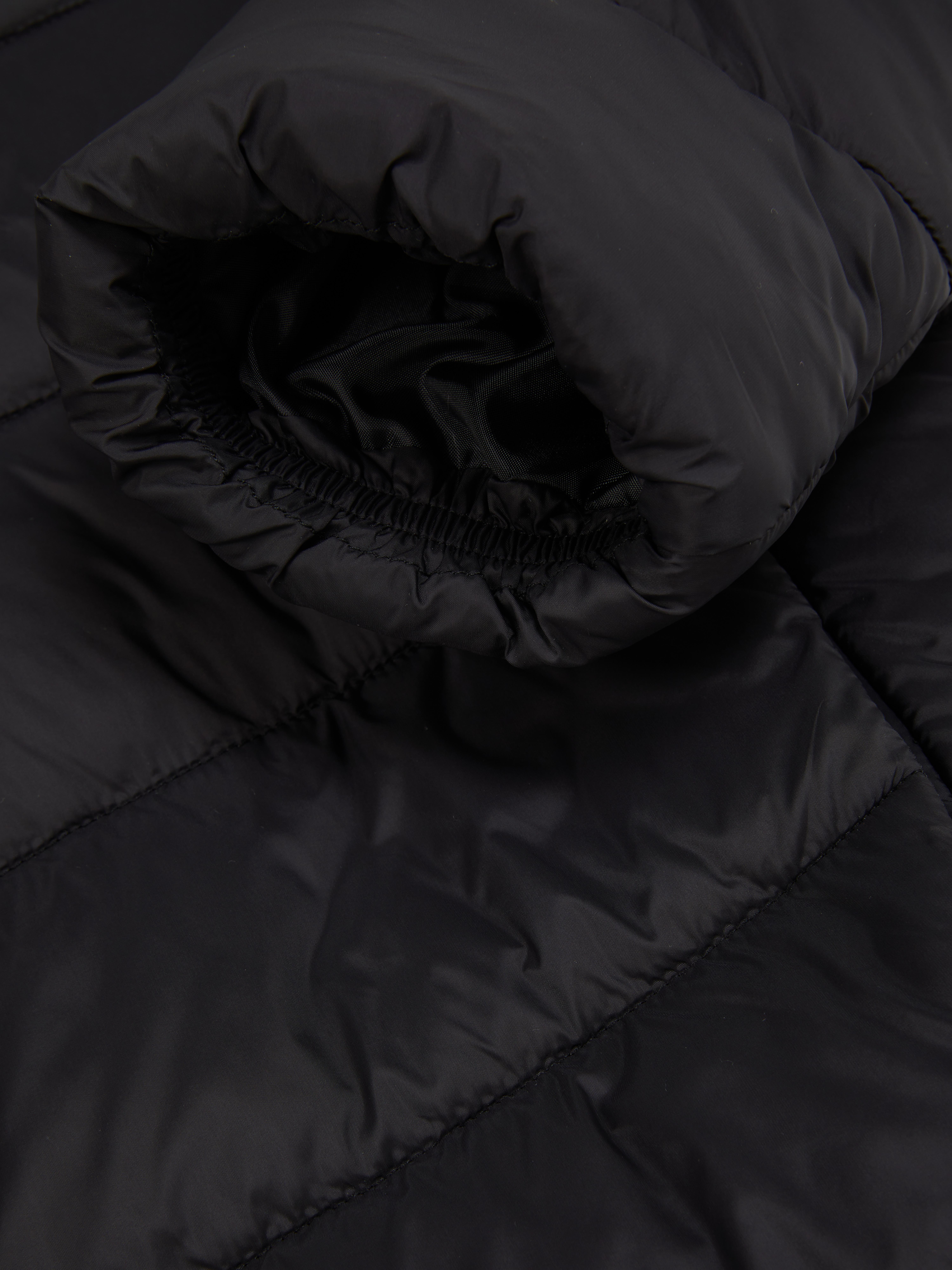 Pufferjacke mit Trichterkragen