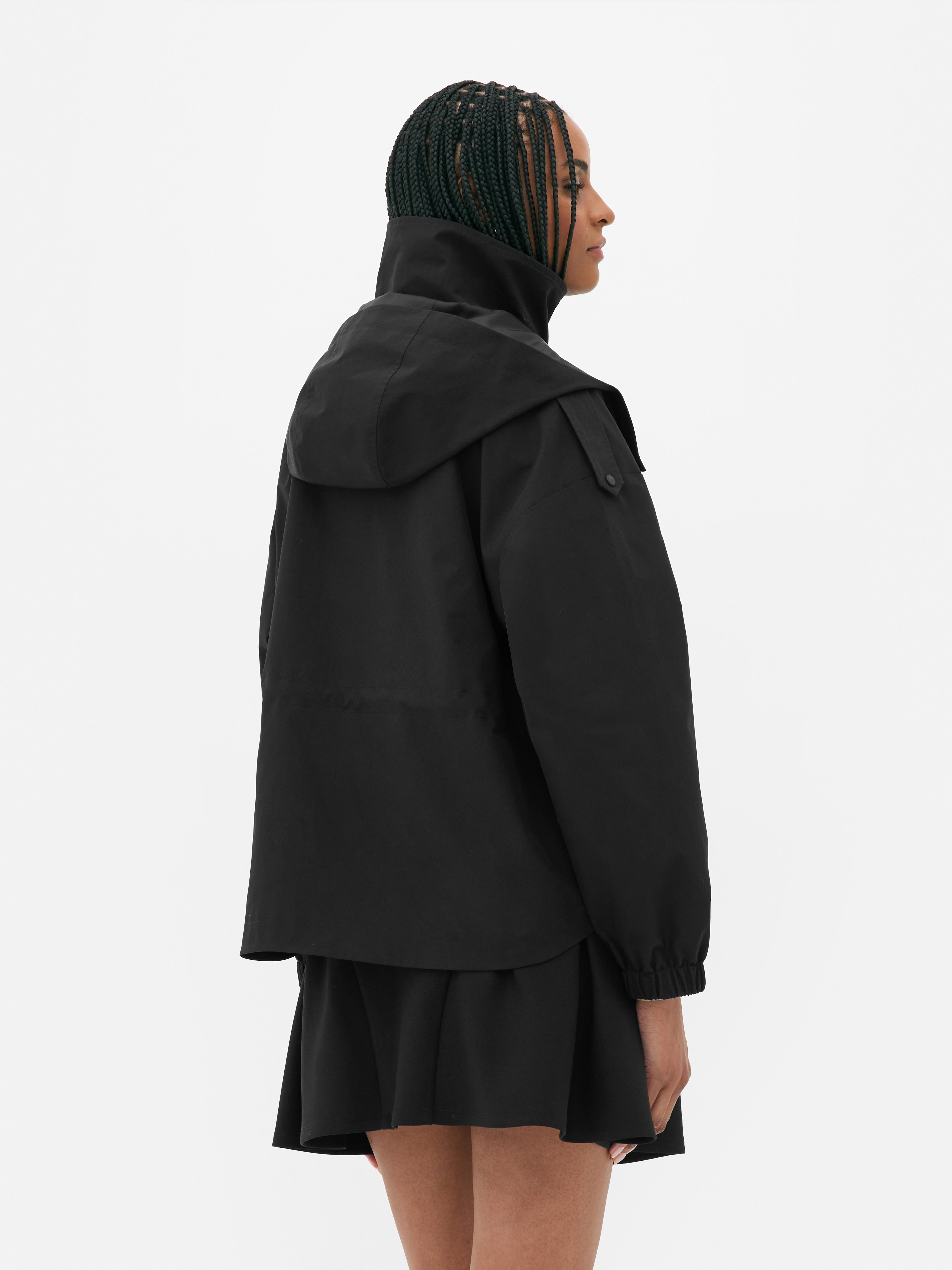 Korte parka met trekkoord in de taille