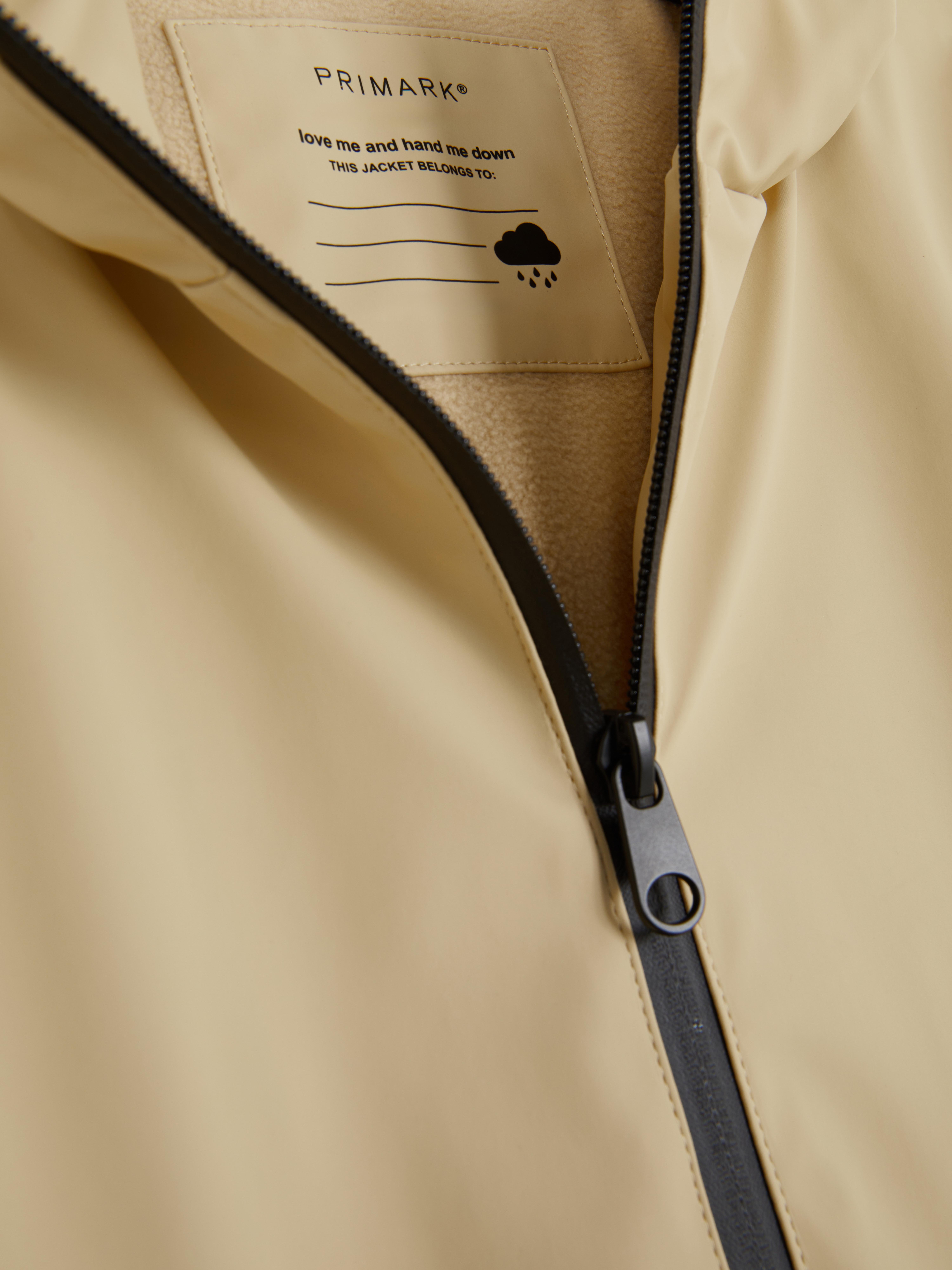 Imperméable à capuche