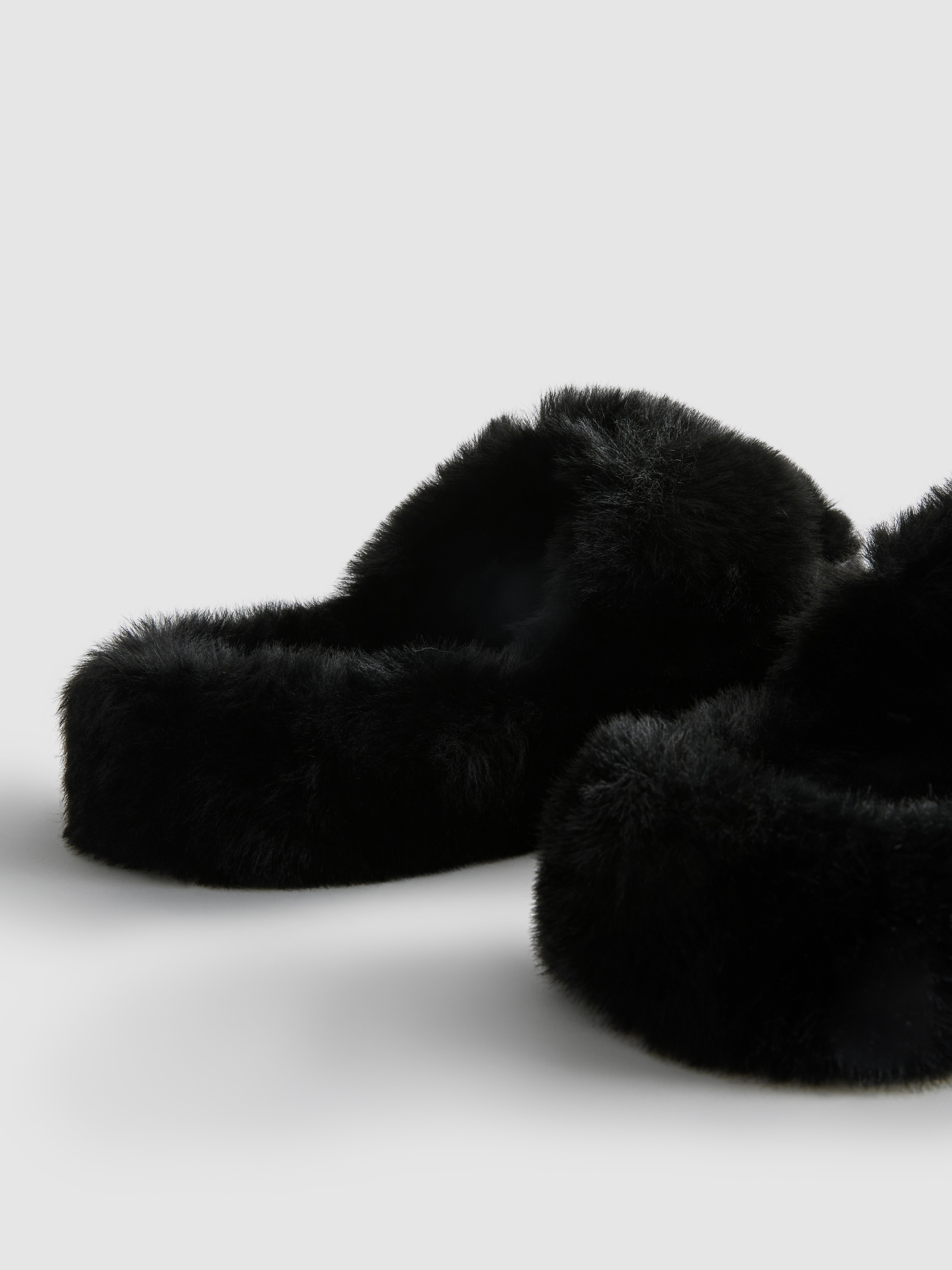 Women's Black Soft Strap Slippers