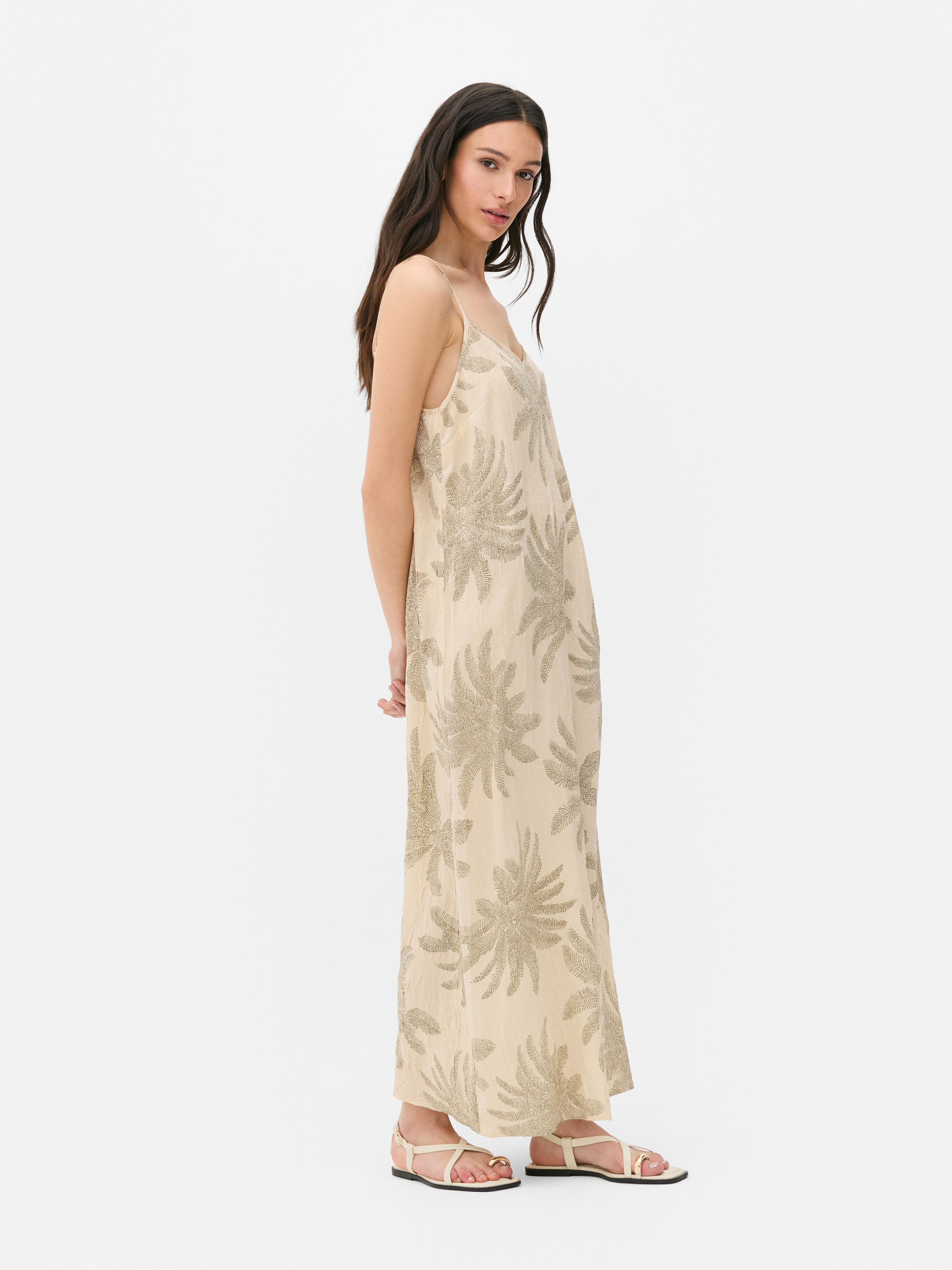 Vestido largo con tirantes de Paula Echevarría