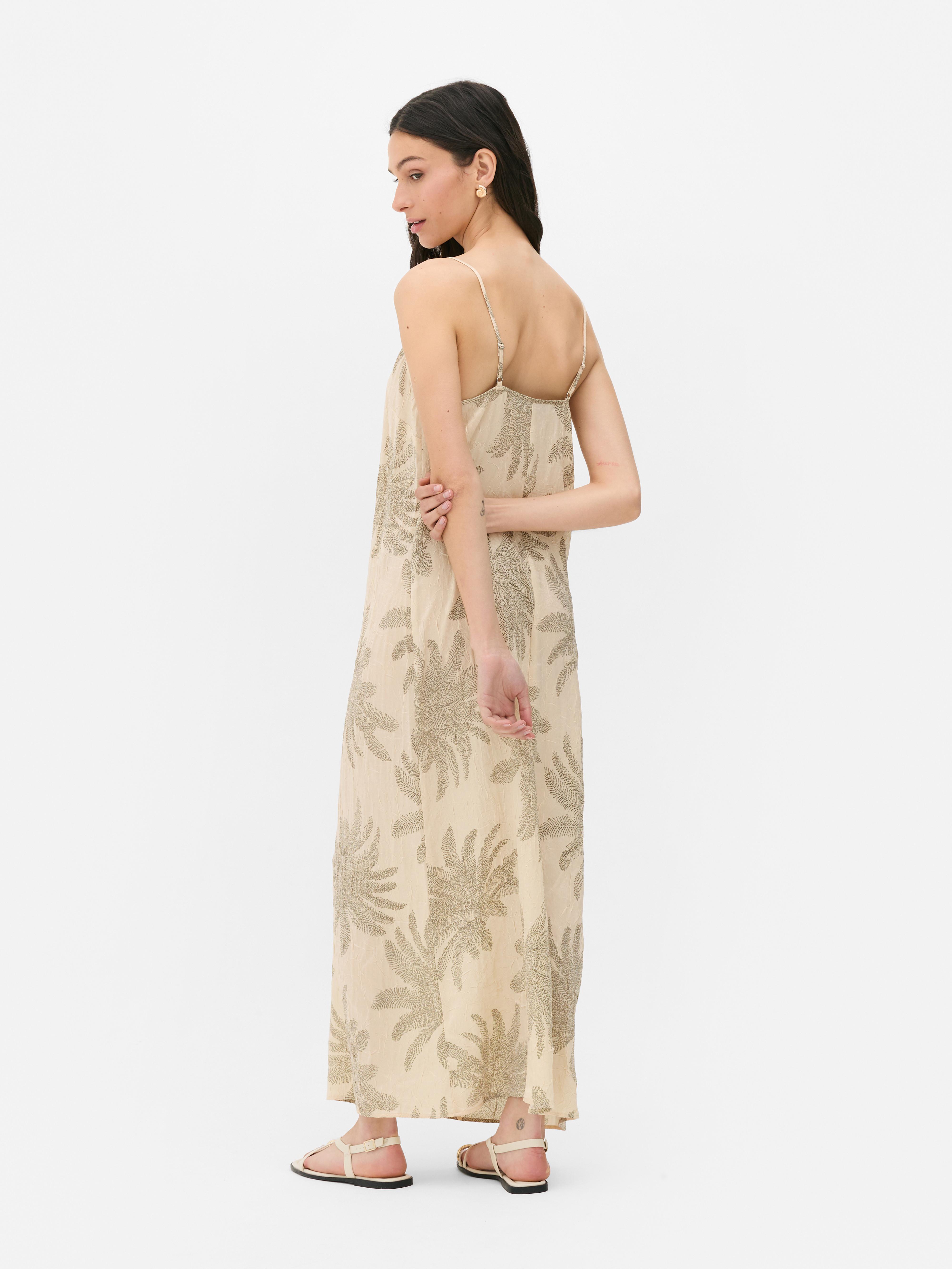 Vestido largo con tirantes de Paula Echevarría