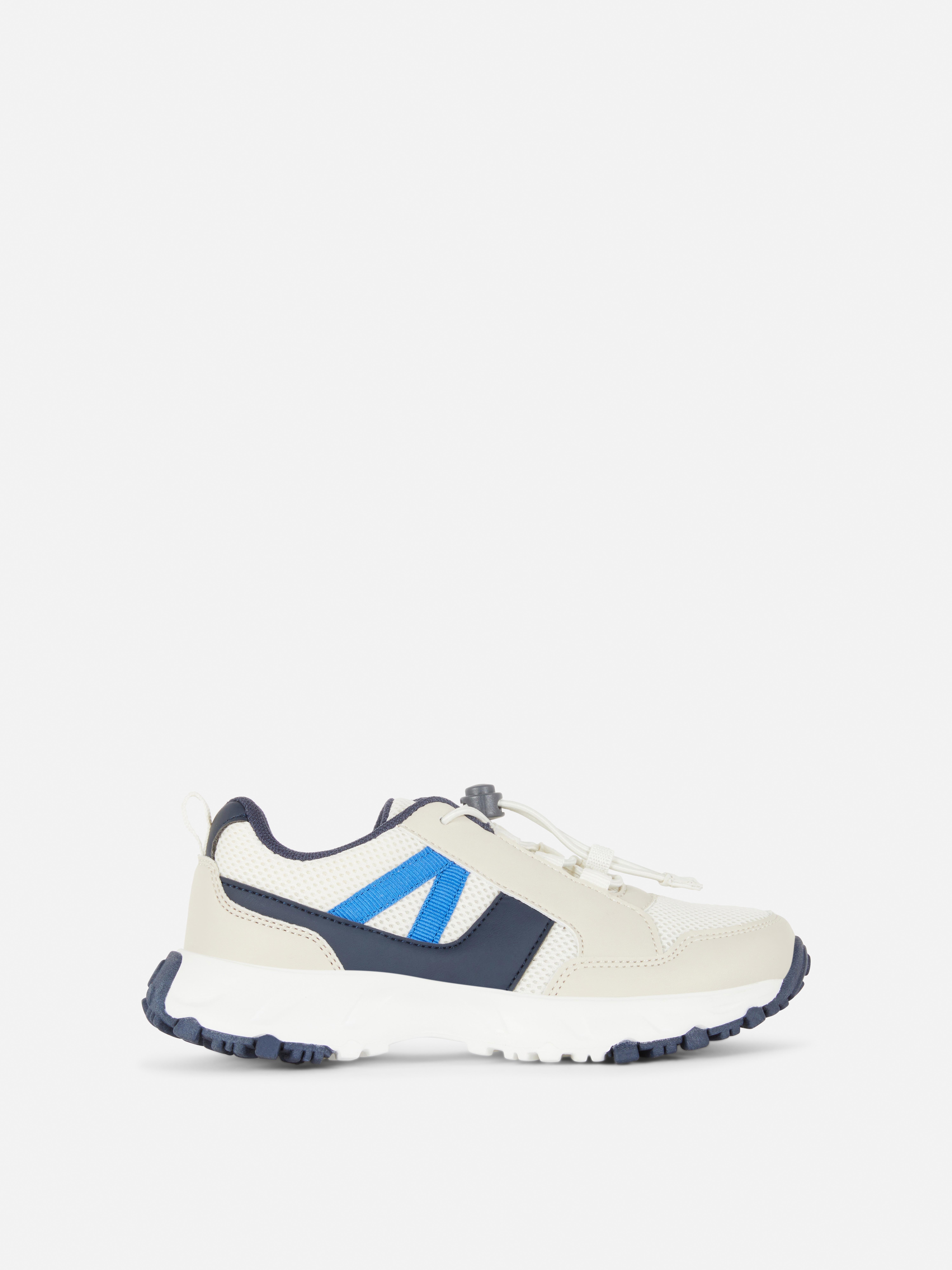Low Top Sporty Sneakers