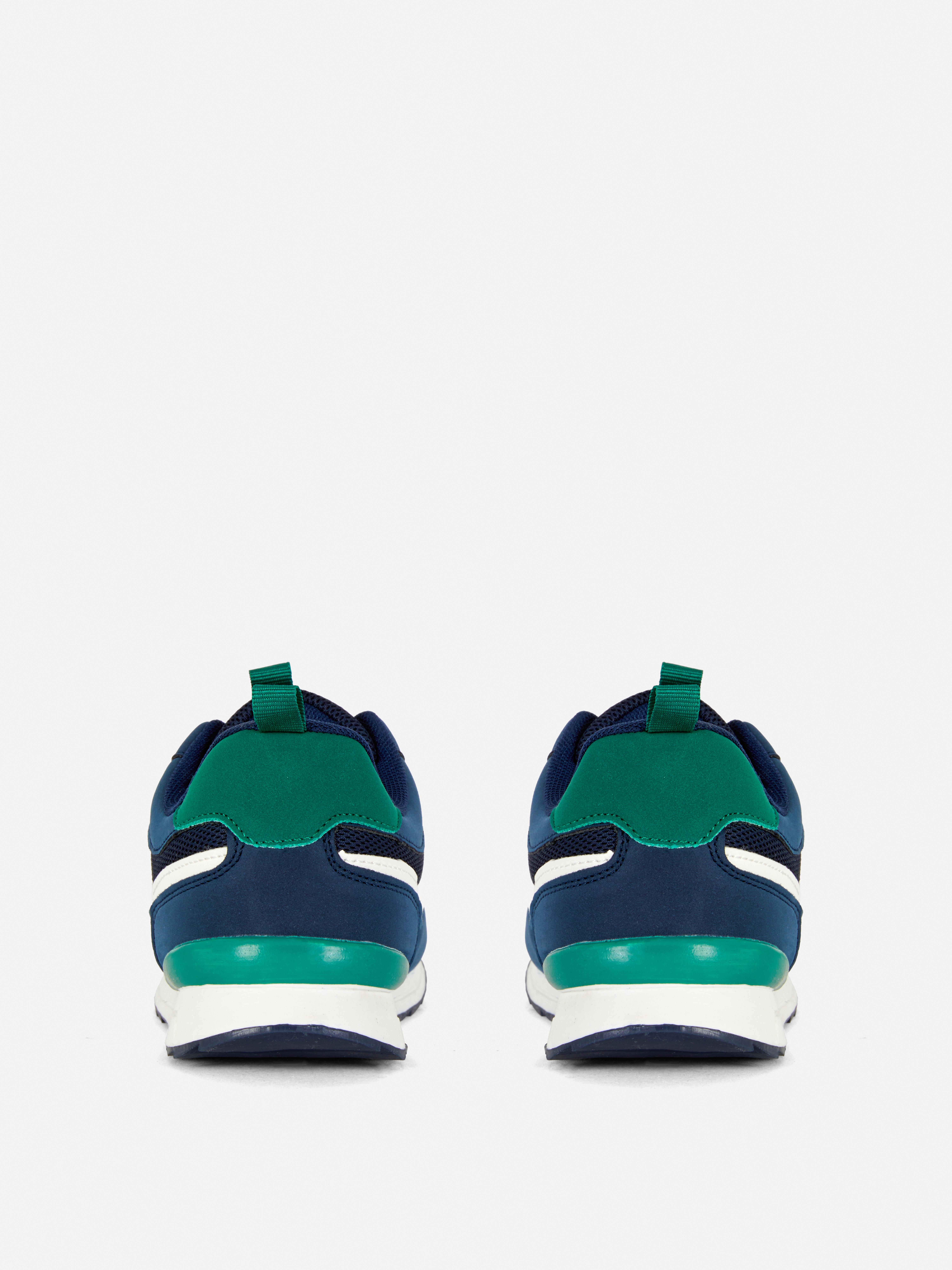 Sneakers met mesh panelen