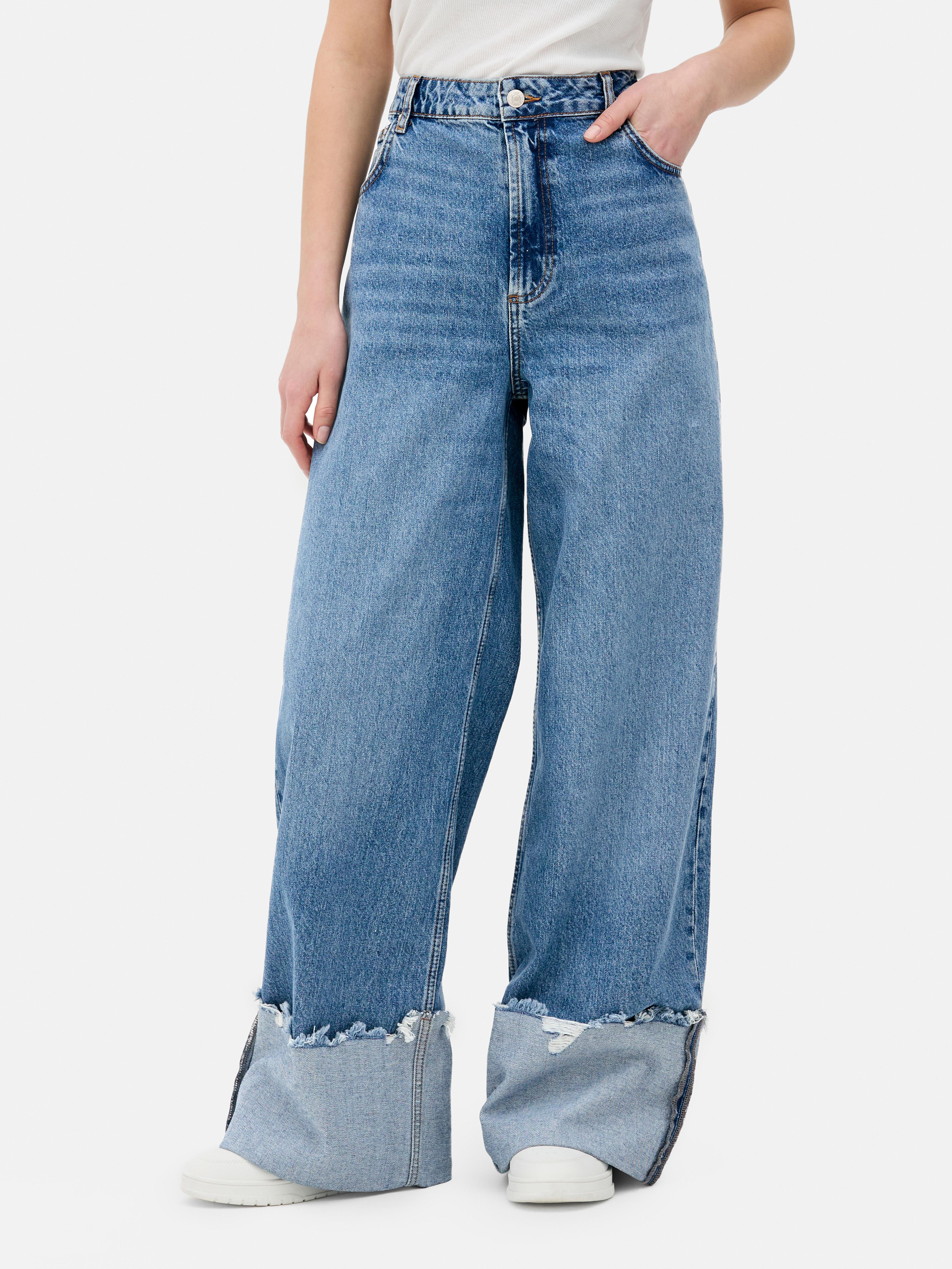 Jeans mit weitem Bein und Umschlag