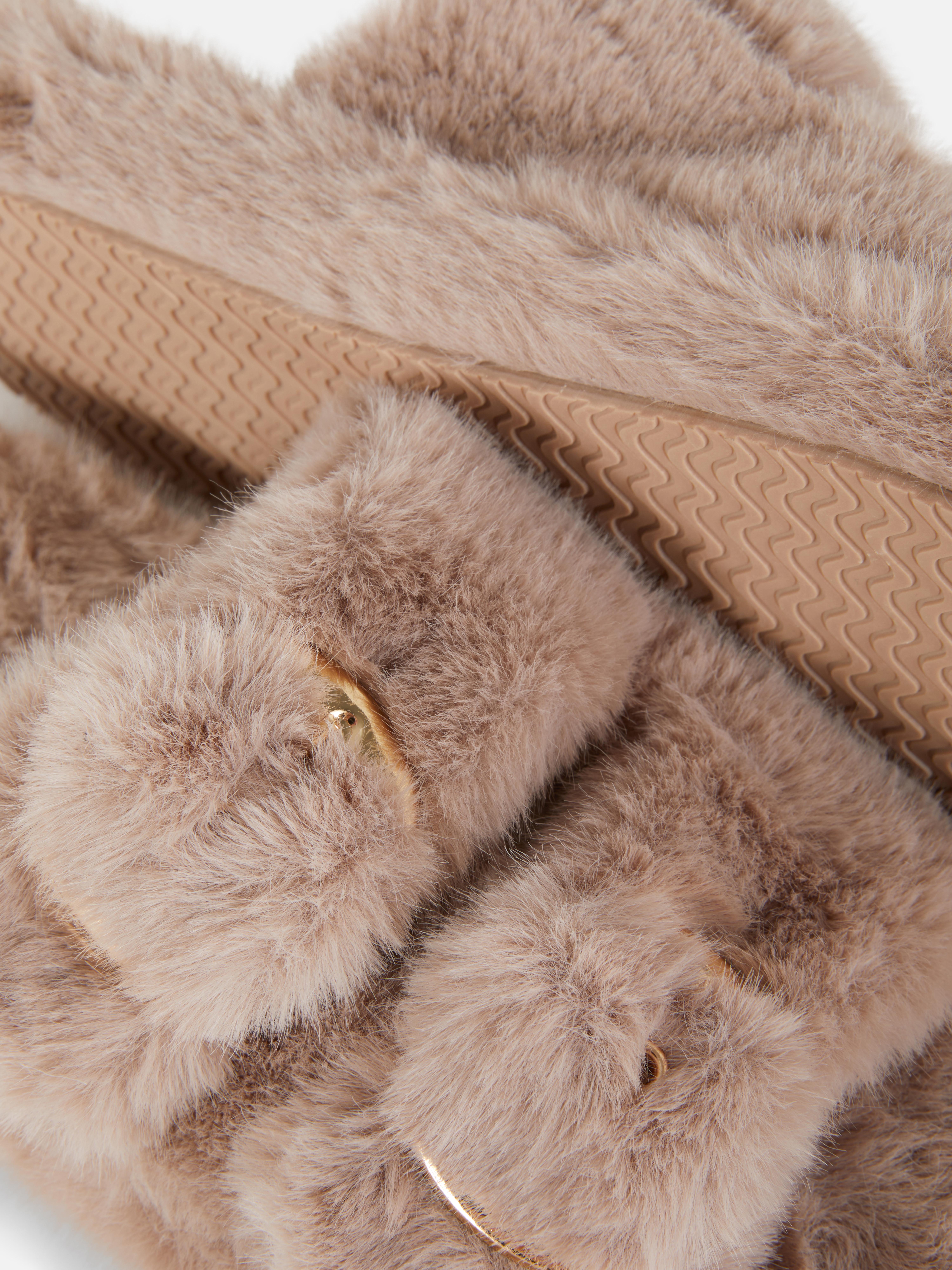 Pantoffels van imitatiebont met bandjes