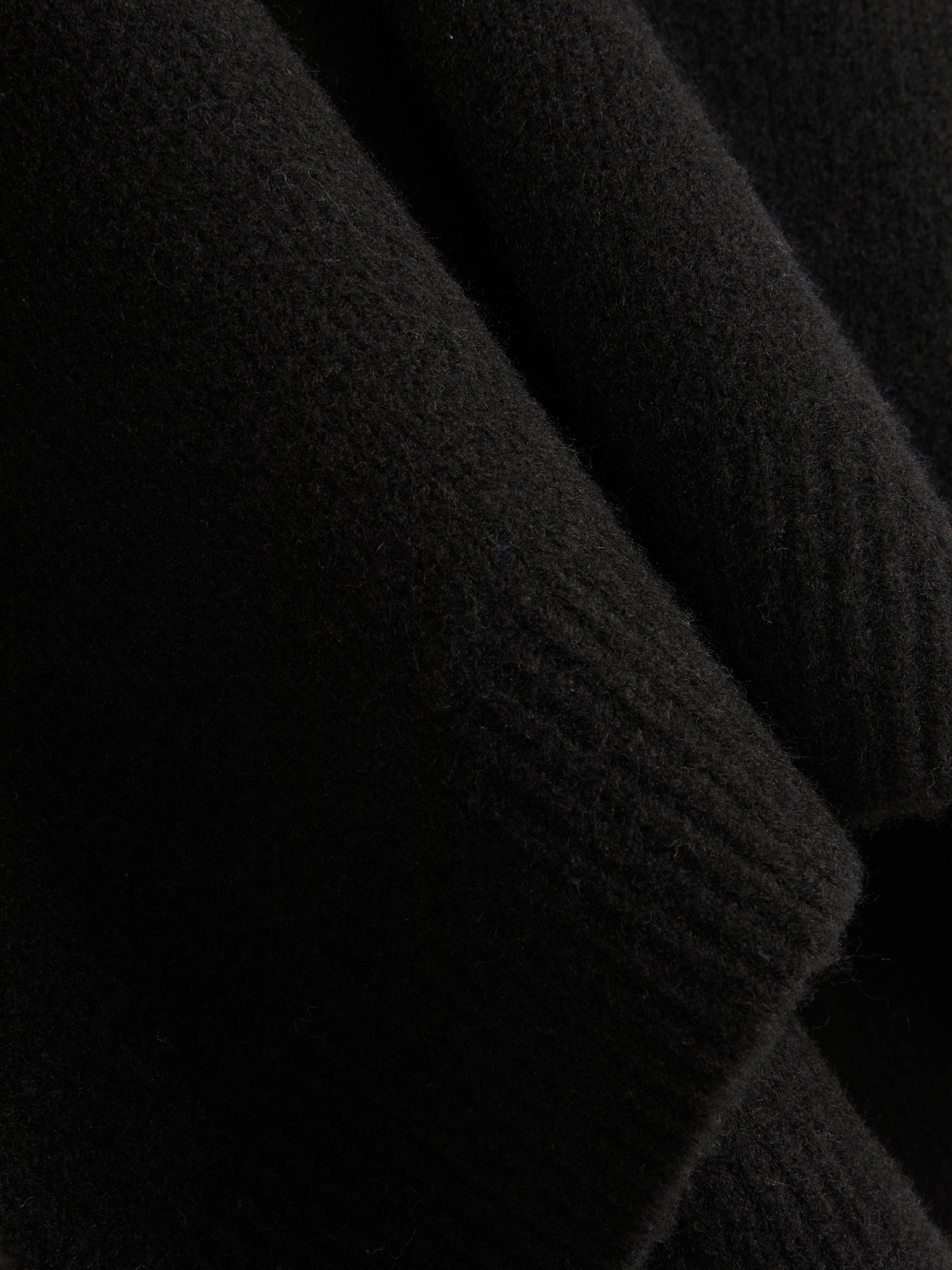 Maglione girocollo basic dalla vestibilità comoda
