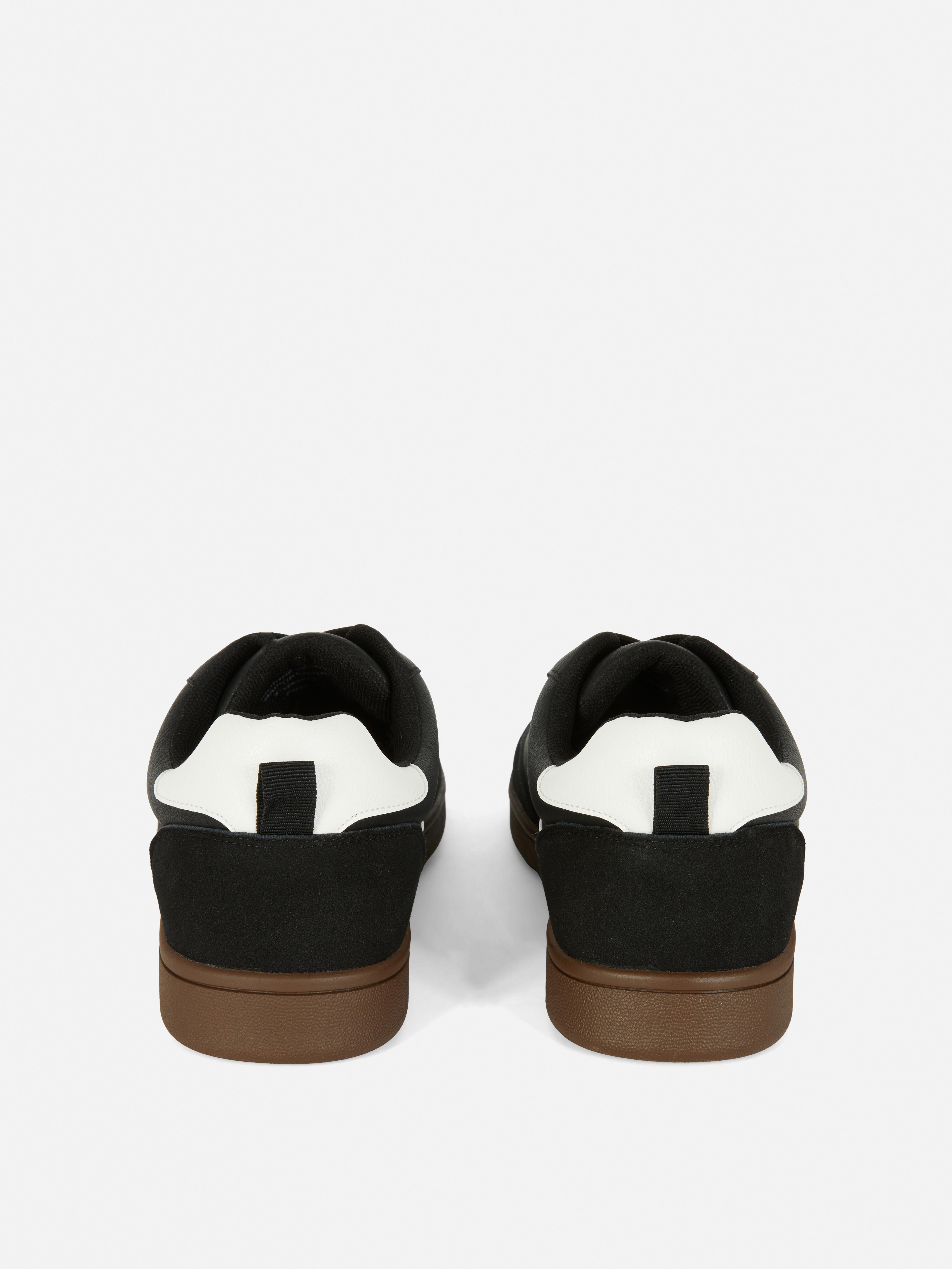 Low-Top-Sneaker mit Gummisohle