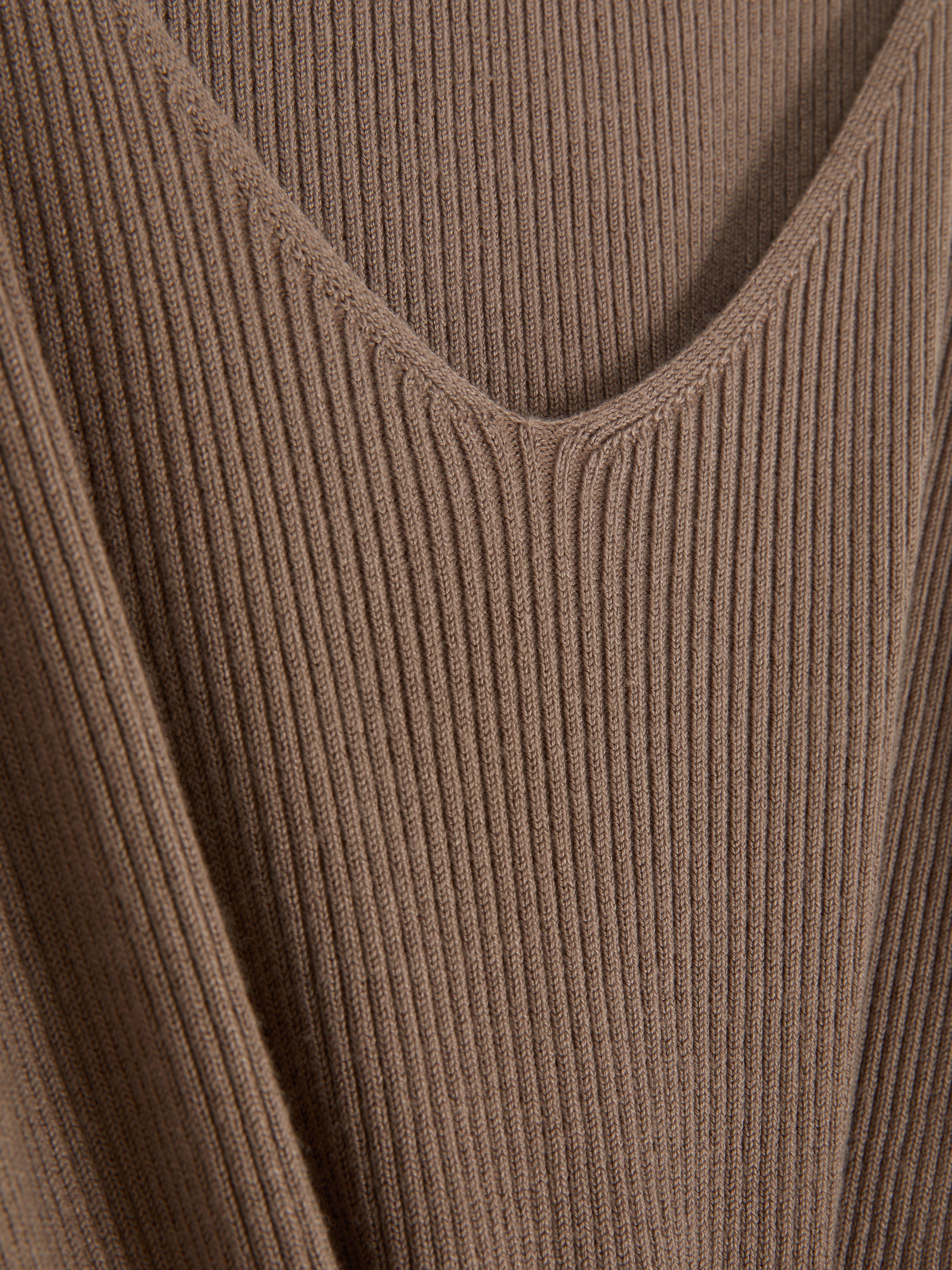 Maglione a maniche lunghe a coste