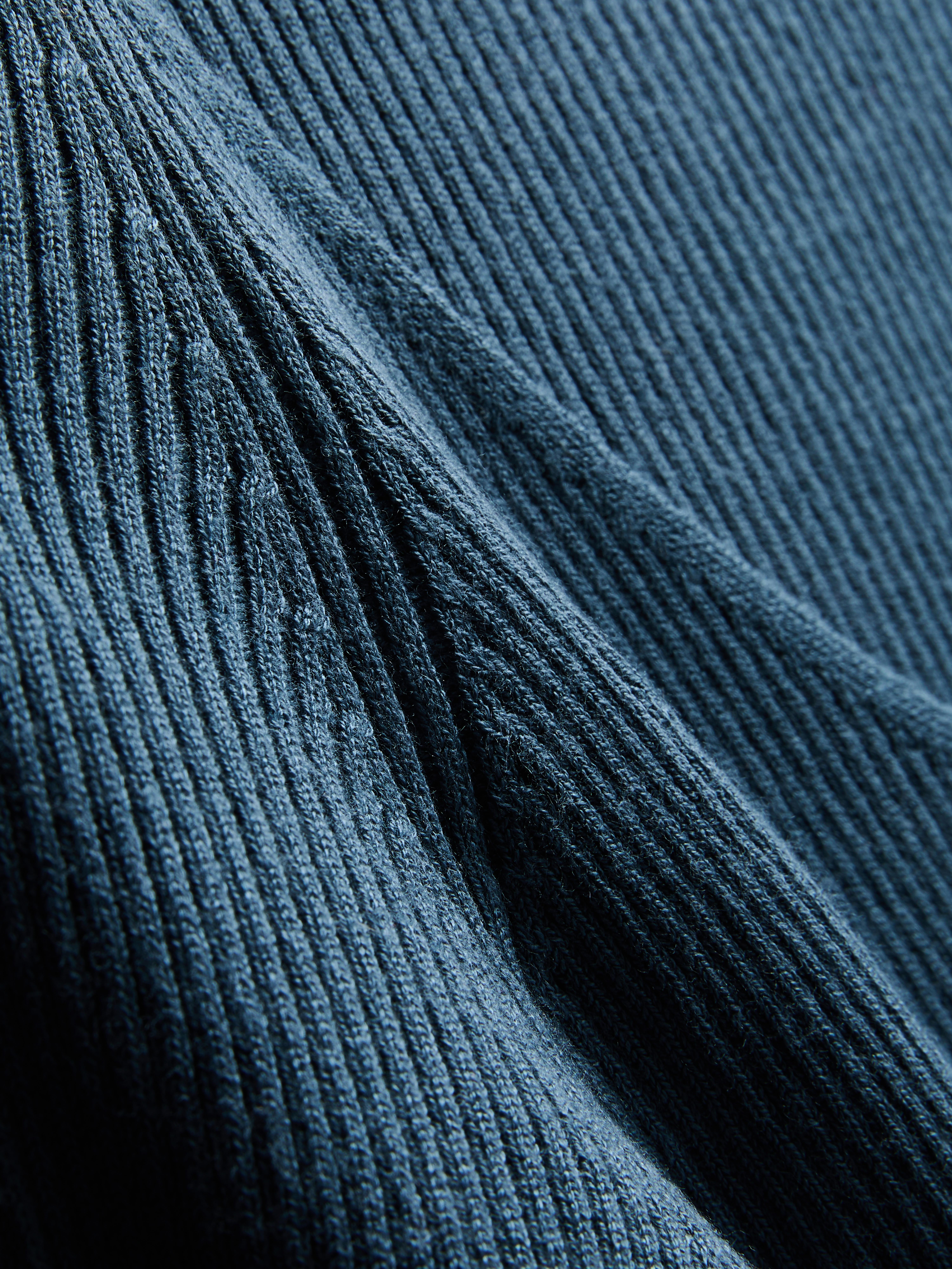 Pull côtelé à manches longues