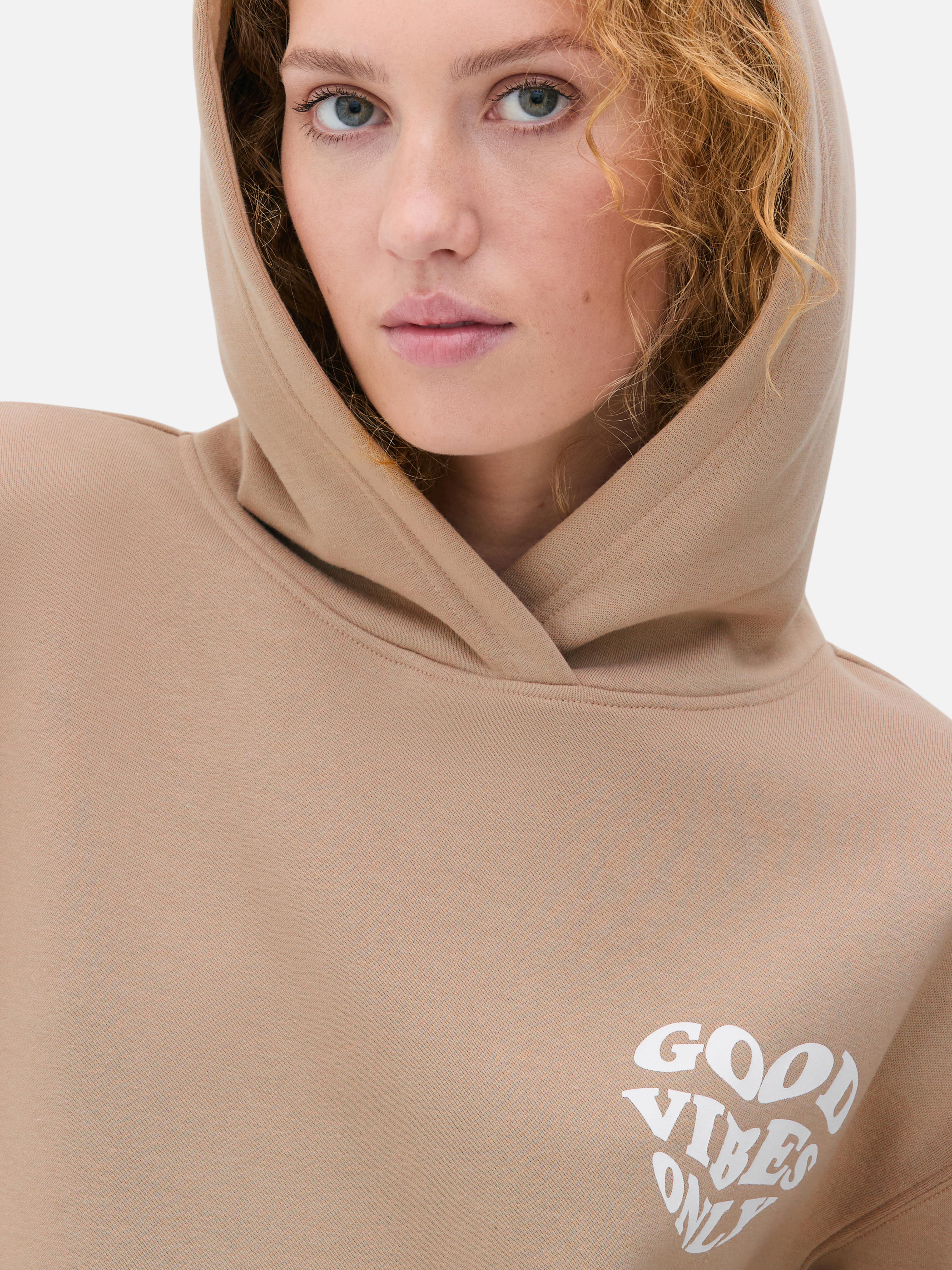 Sudadera con capucha gráfica estampada