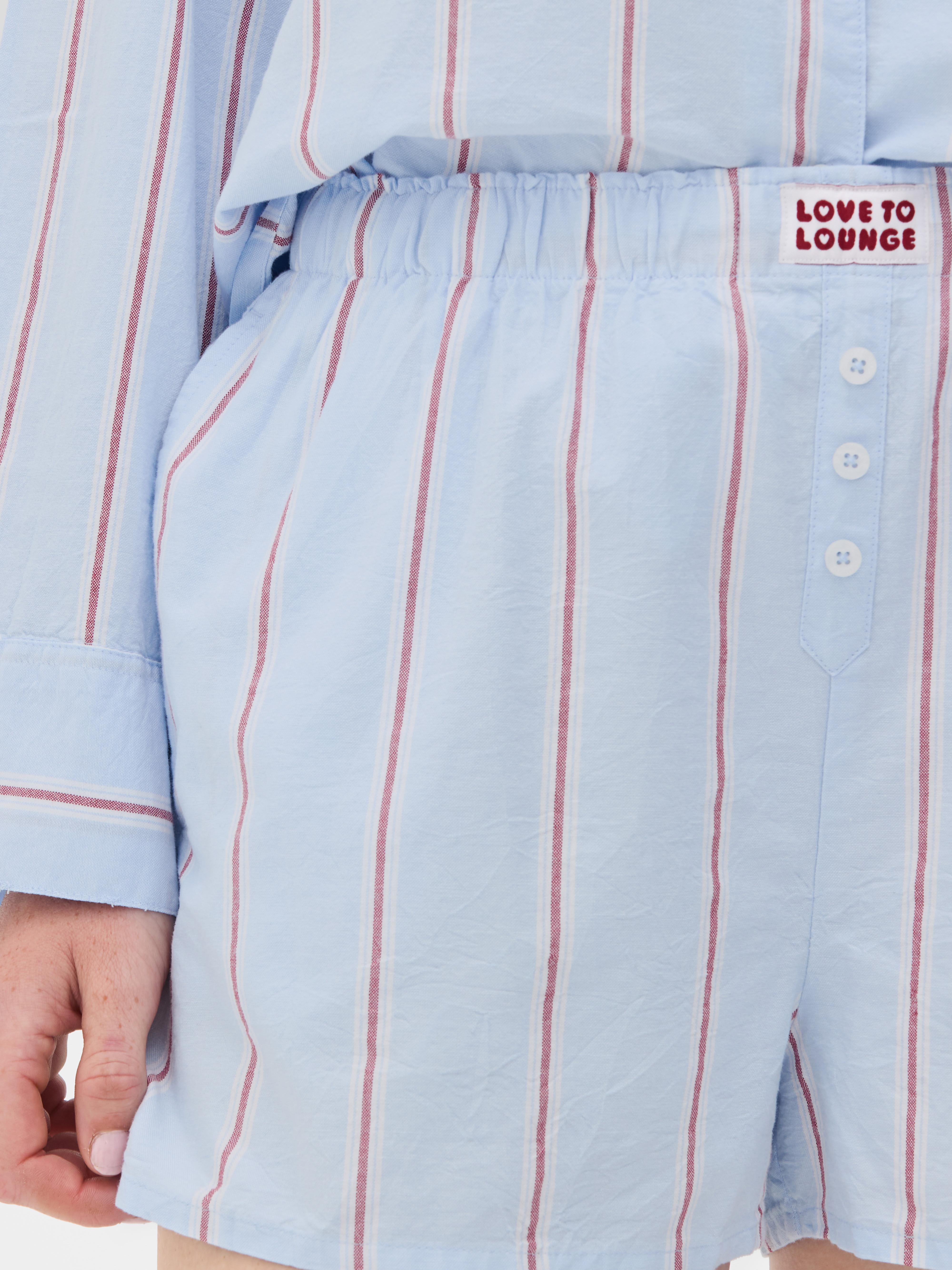Gestreifte „Love To Lounge“ Shorts