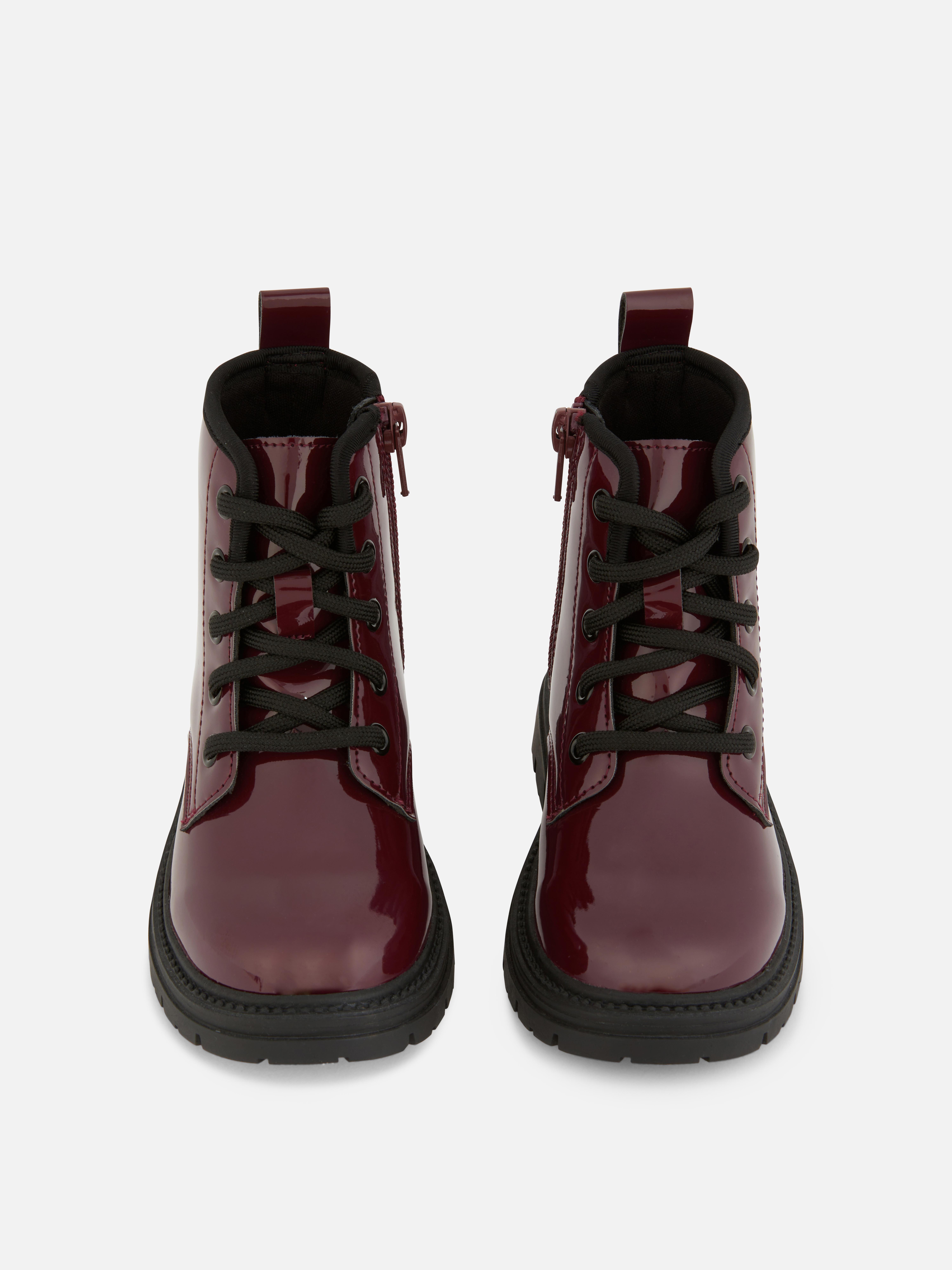Bottines vernies à semelle crantée