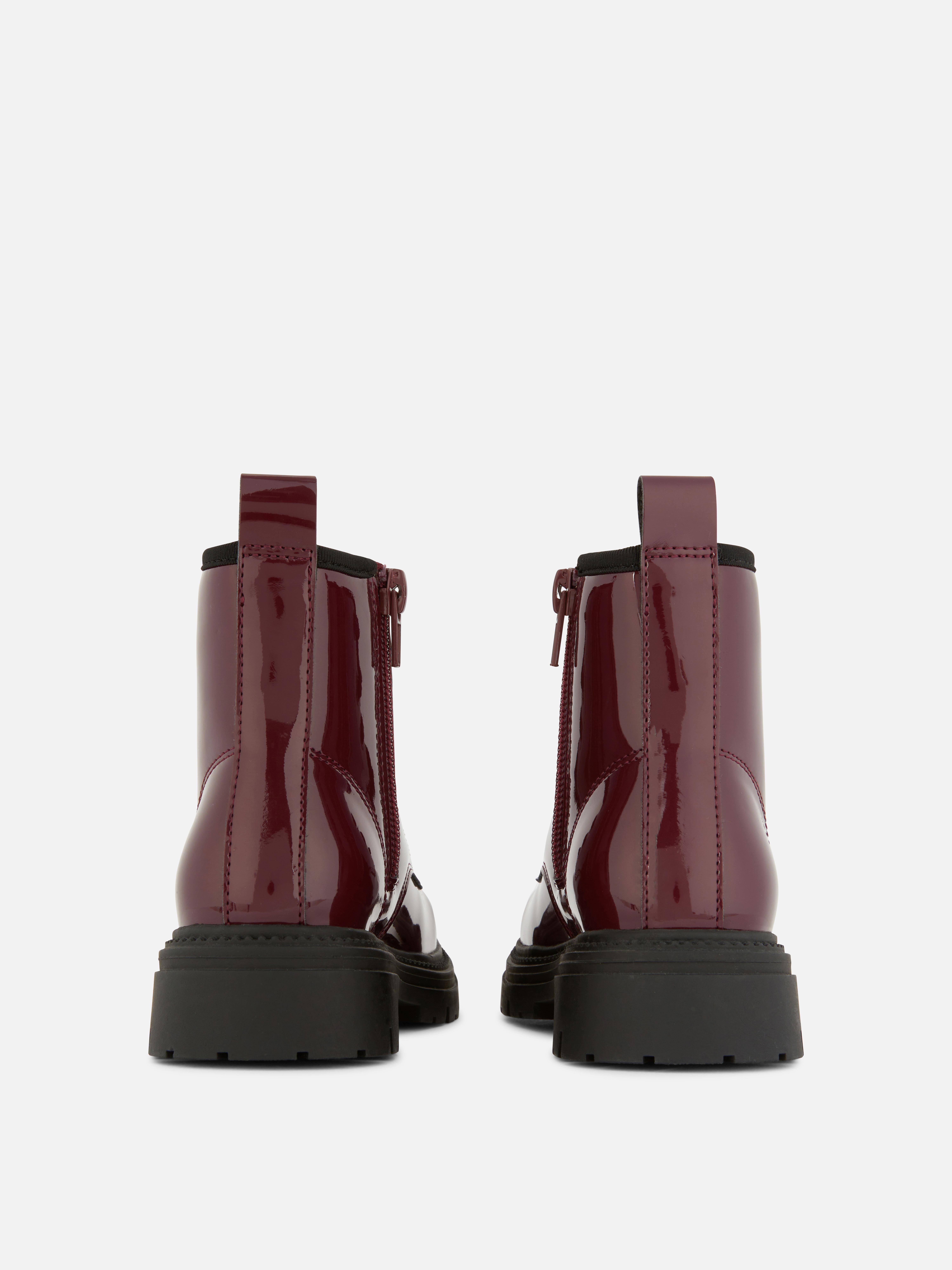 Bottines vernies à semelle crantée
